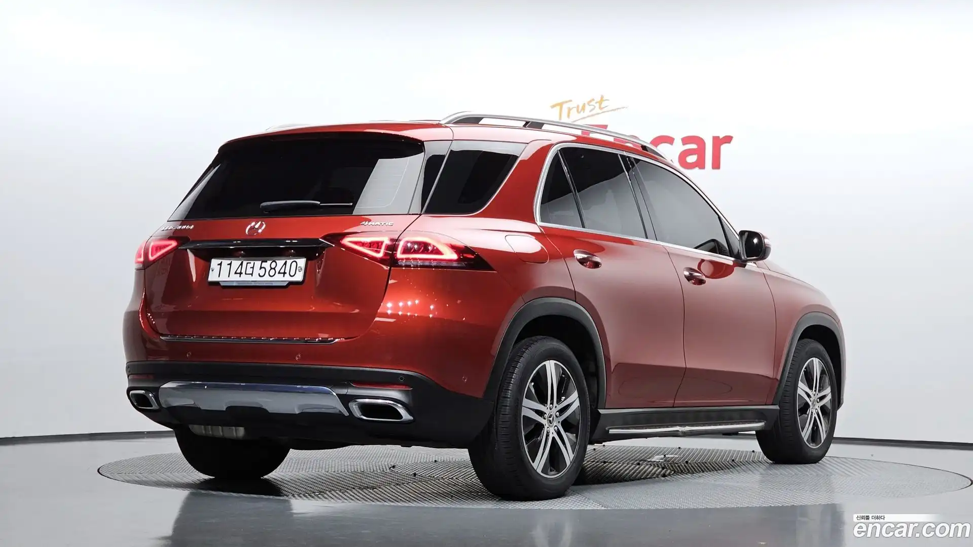 GLE-Class Mercedes-Benz 2019.8-OUTER-002