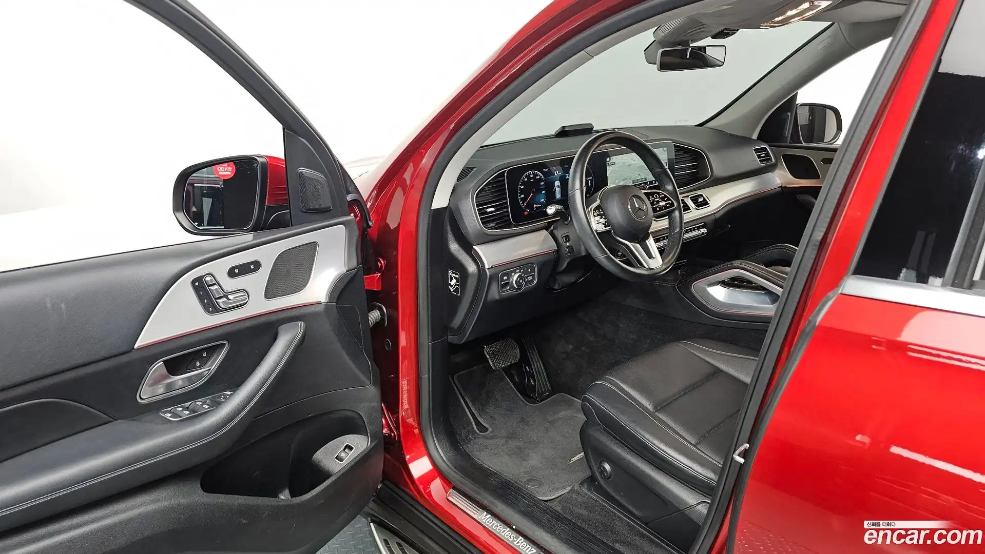 GLE-Class Mercedes-Benz 2019.8-INNER-010