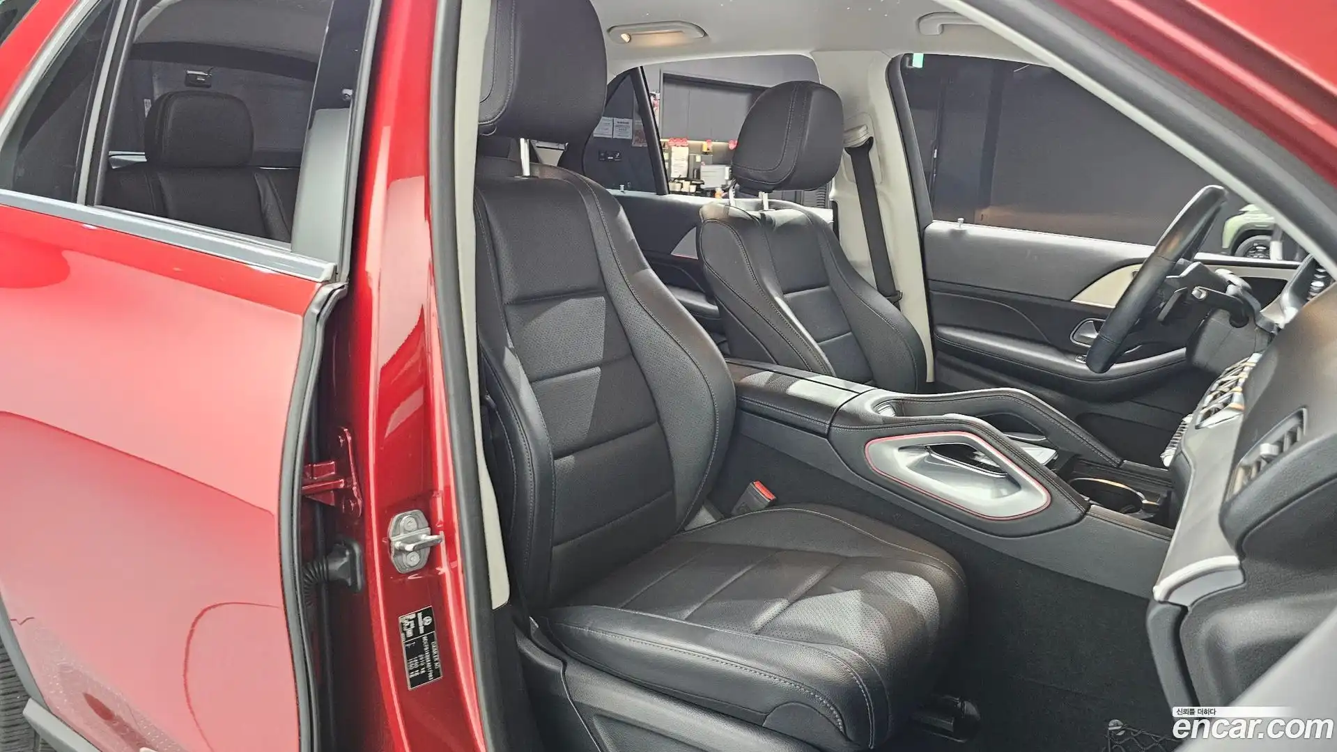 GLE-Class Mercedes-Benz 2019.8-INNER-036