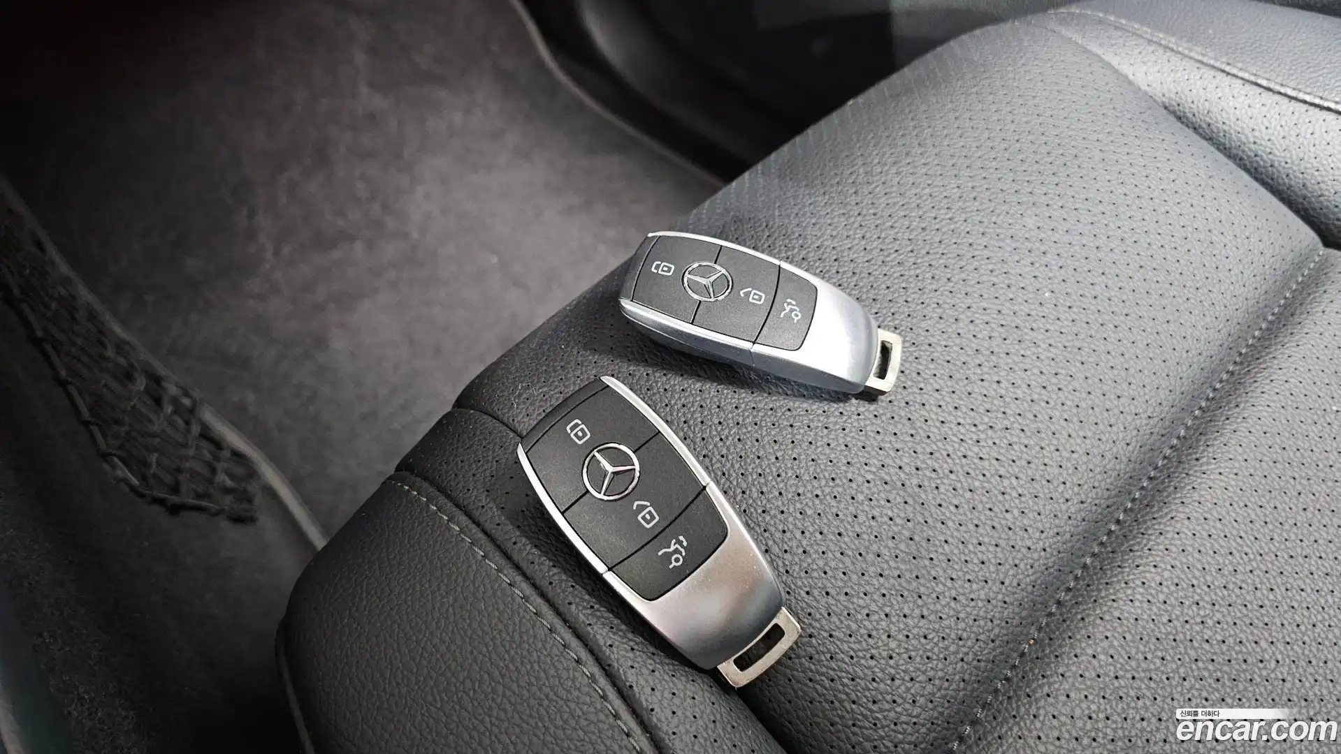 GLE-Class Mercedes-Benz 2019.8-OPTION-040