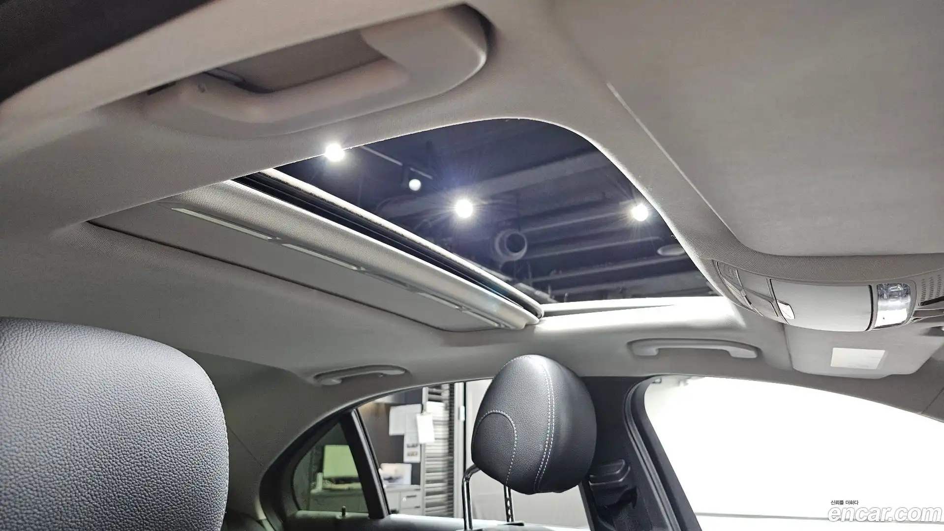 C-Class Mercedes-Benz 2017.7-OPTION-023
