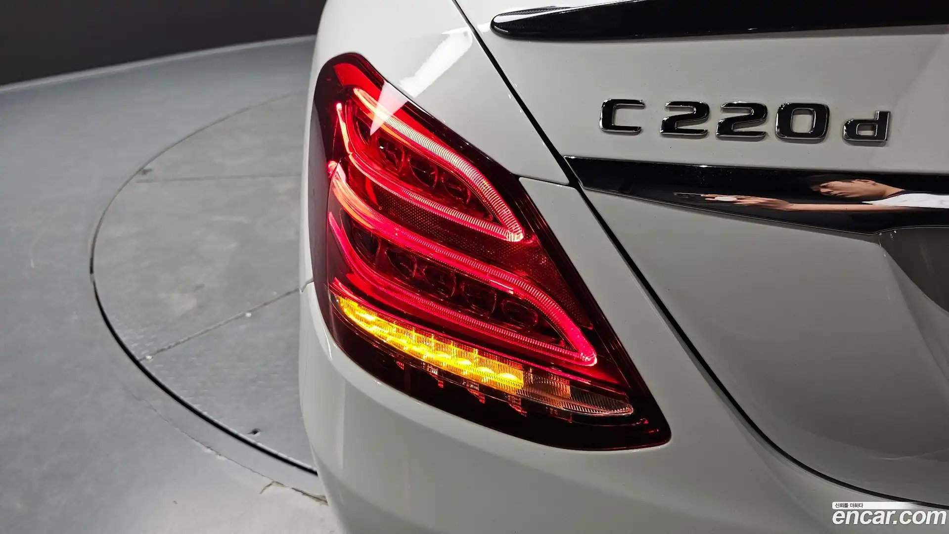 C-Class Mercedes-Benz 2017.7-OUTER-033