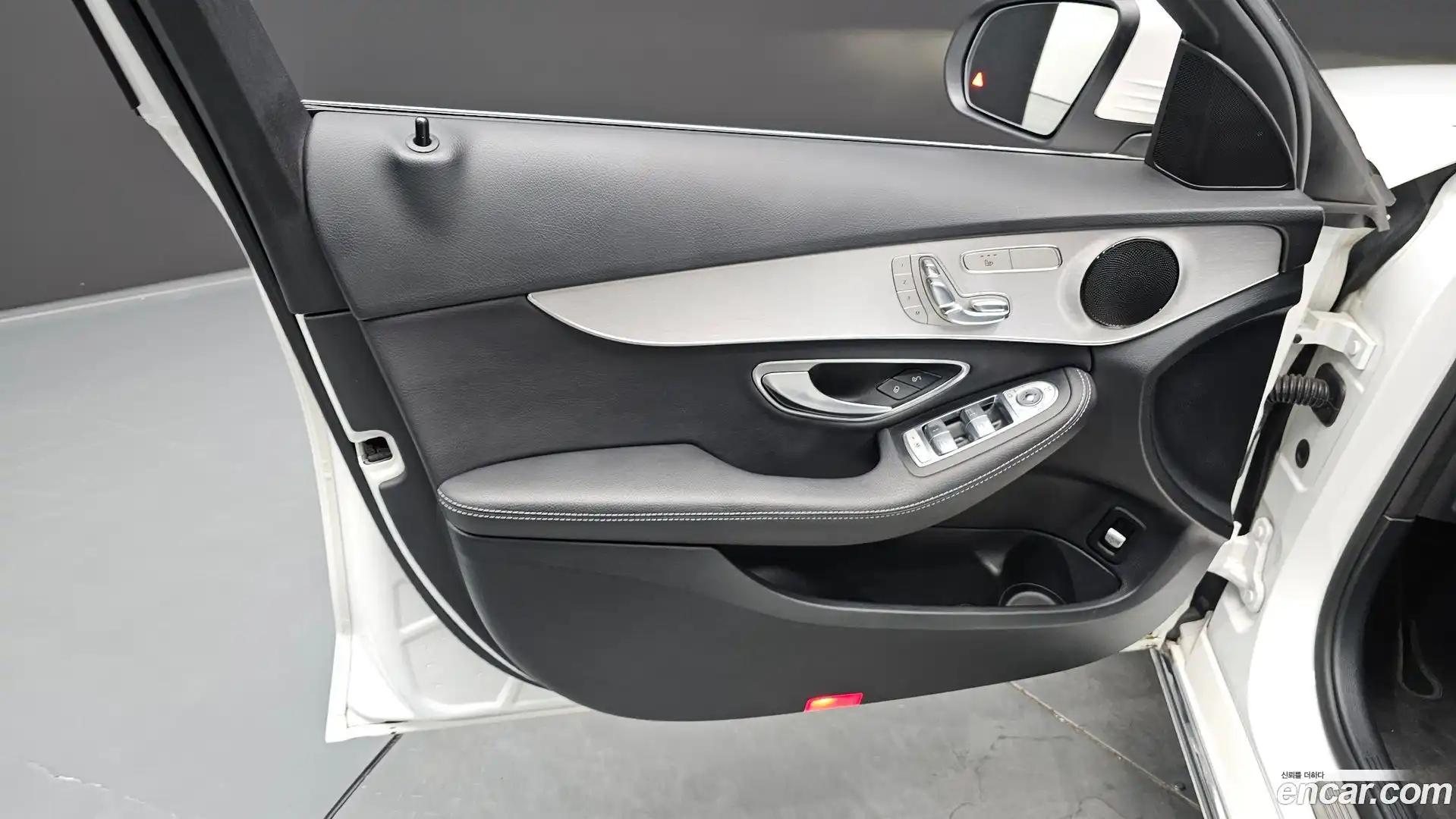 C-Class Mercedes-Benz 2017.7-INNER-034