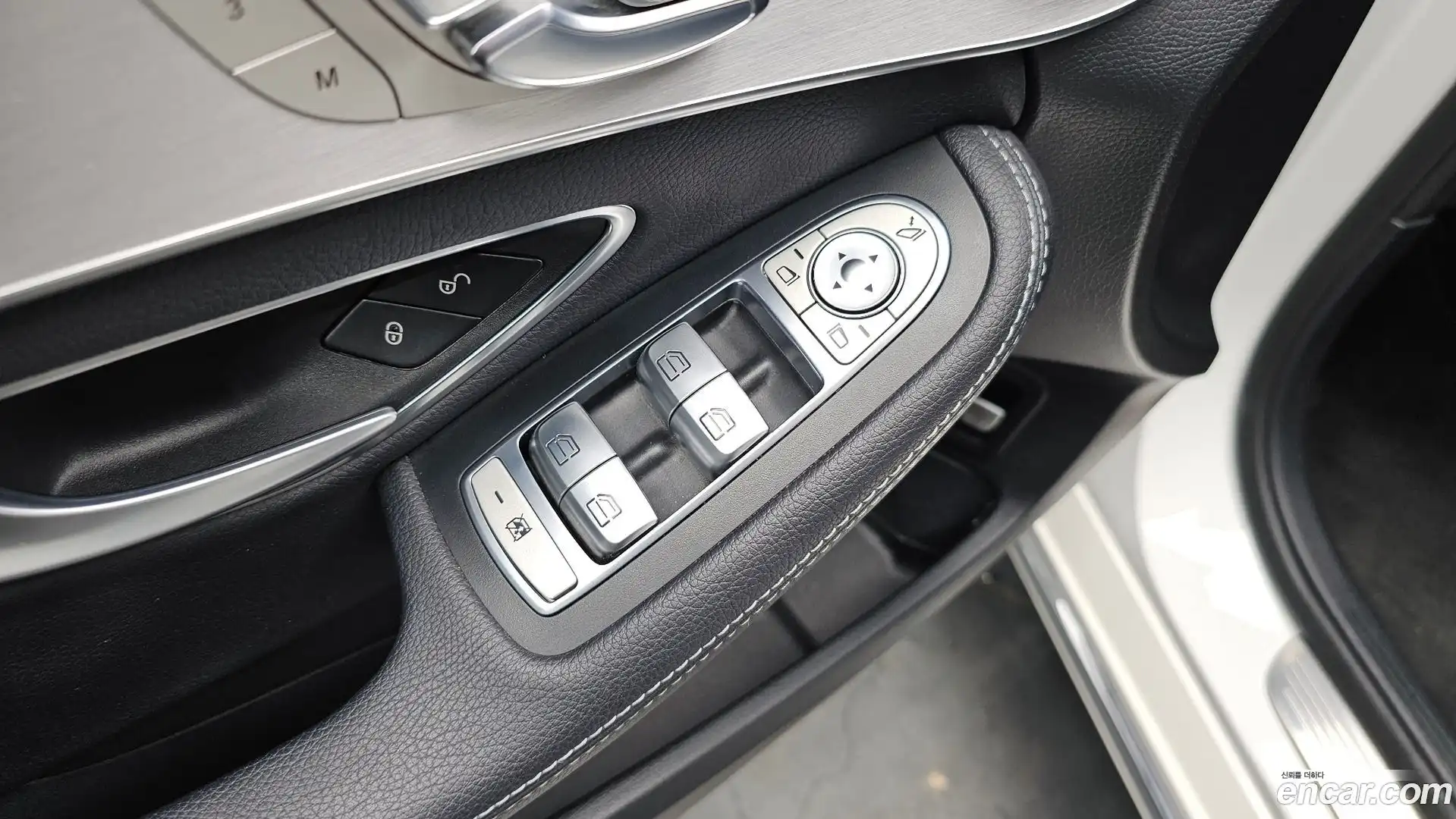 C-Class Mercedes-Benz 2017.7-OPTION-042