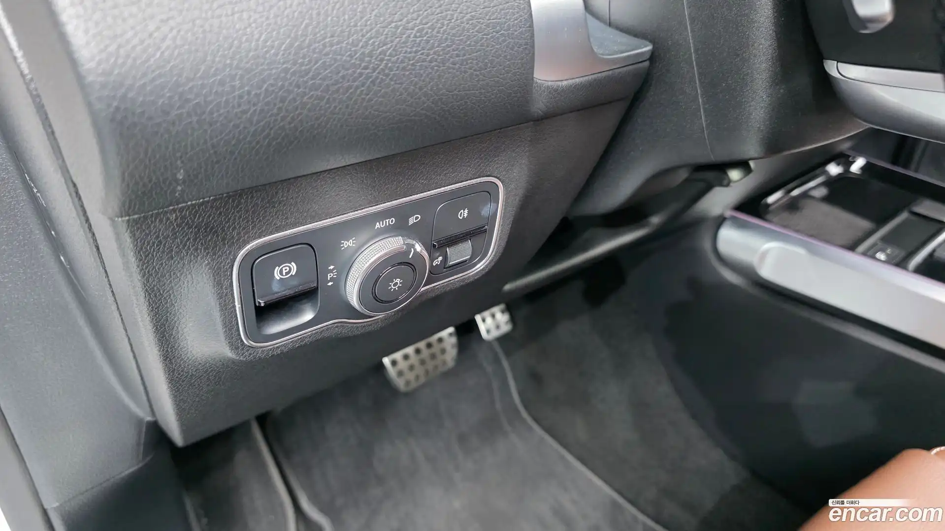 GLB-Class Mercedes-Benz 2022.3-OPTION-023