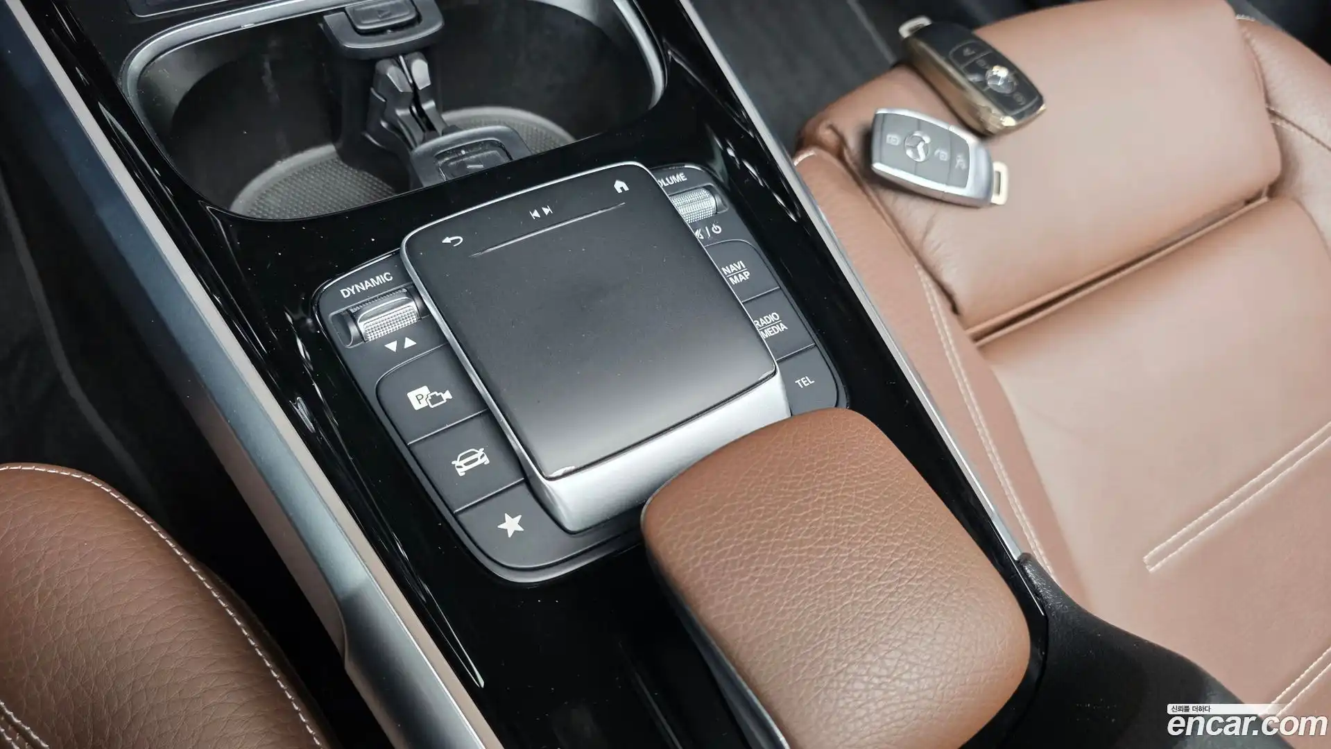 GLB-Class Mercedes-Benz 2022.3-OPTION-024