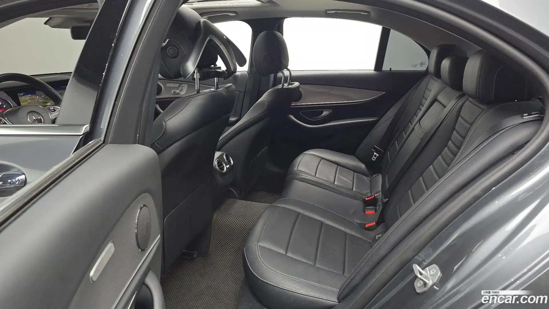 E-Class Mercedes-Benz 2018.3-OPTION-016