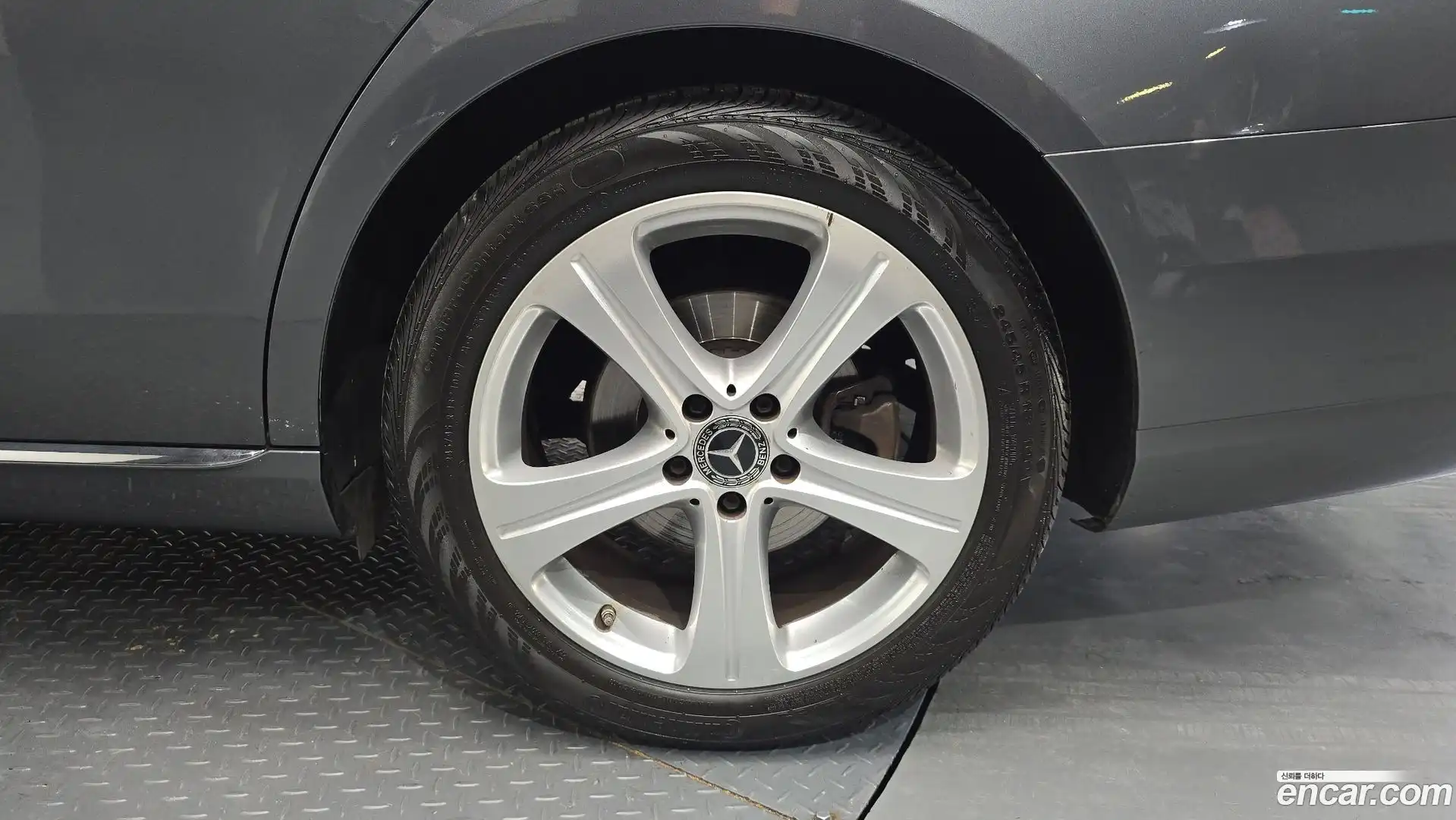 E-Class Mercedes-Benz 2018.3-OUTER-031