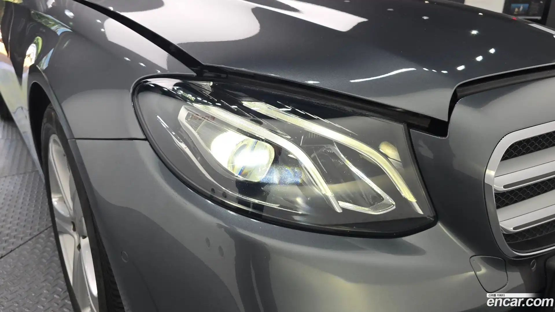 E-Class Mercedes-Benz 2018.3-OUTER-032