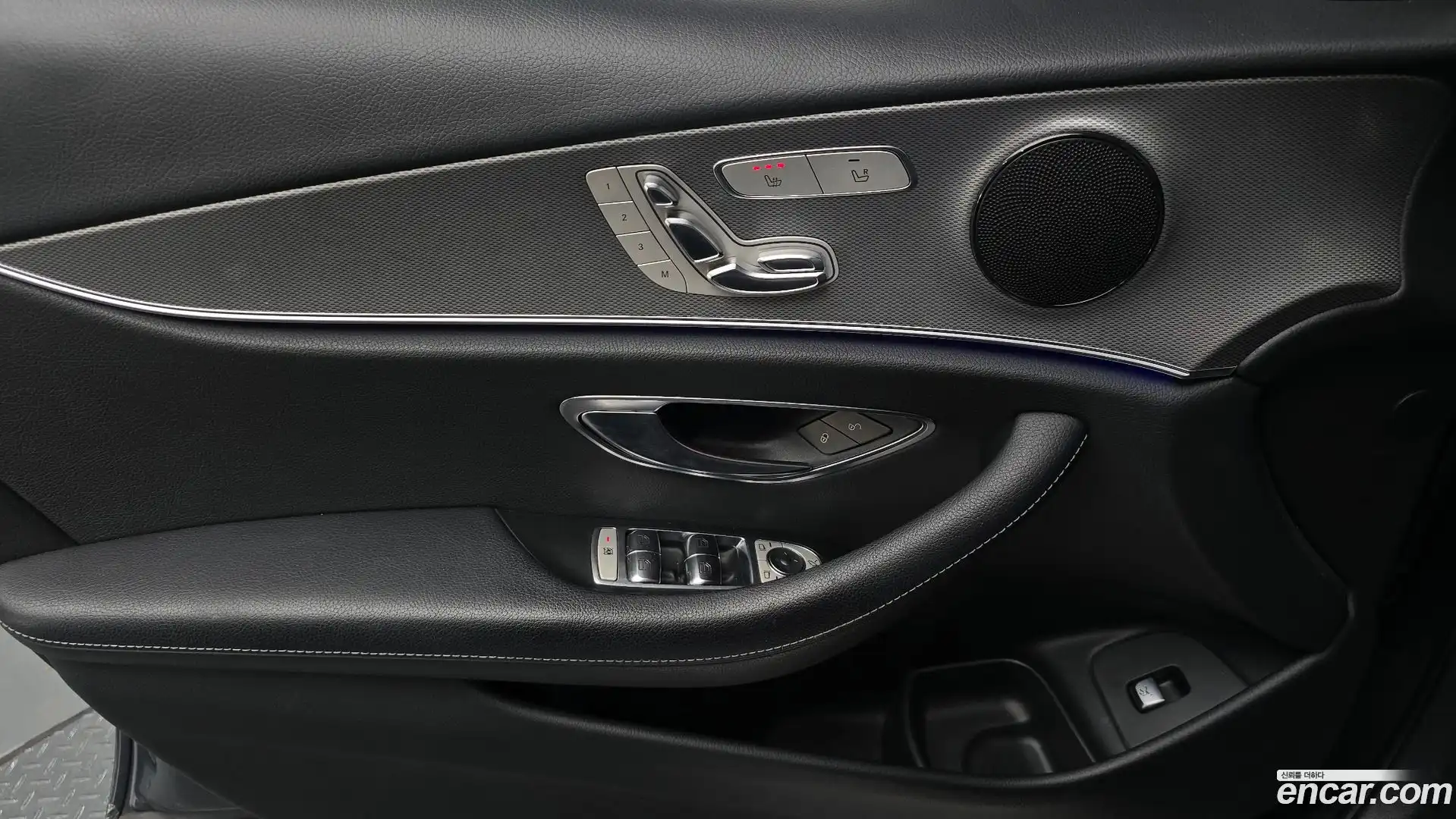 E-Class Mercedes-Benz 2018.3-INNER-034
