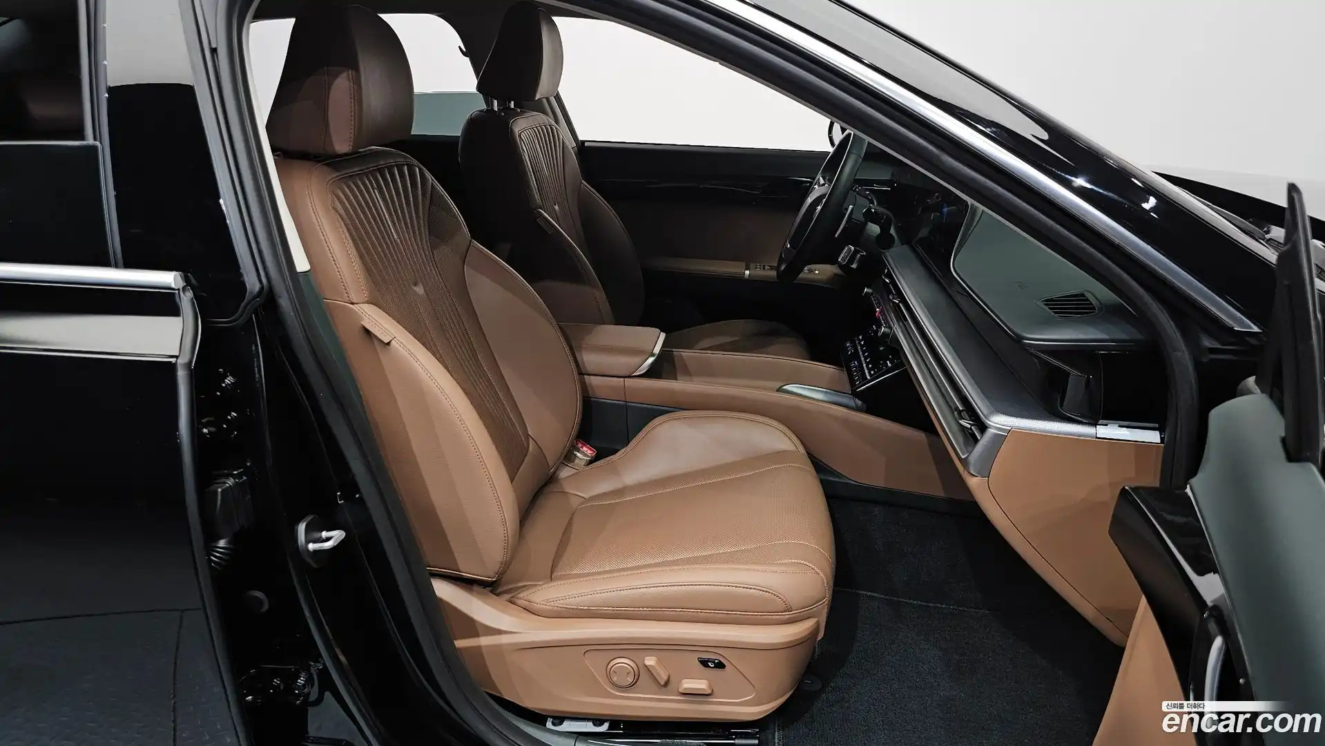 Grandeur Hyundai 2023.5-OPTION-016