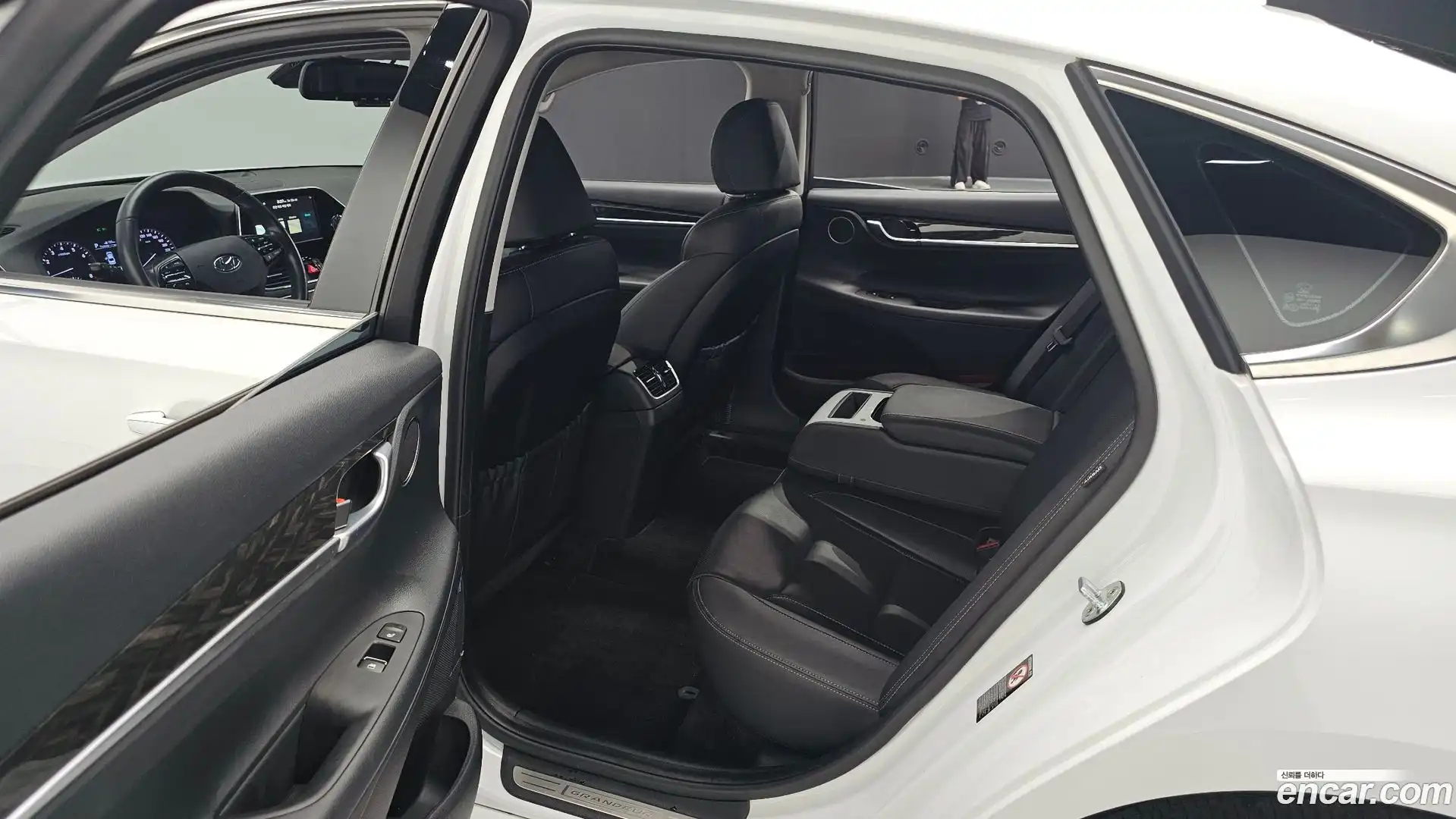 Grandeur Hyundai 2019.6-OPTION-016