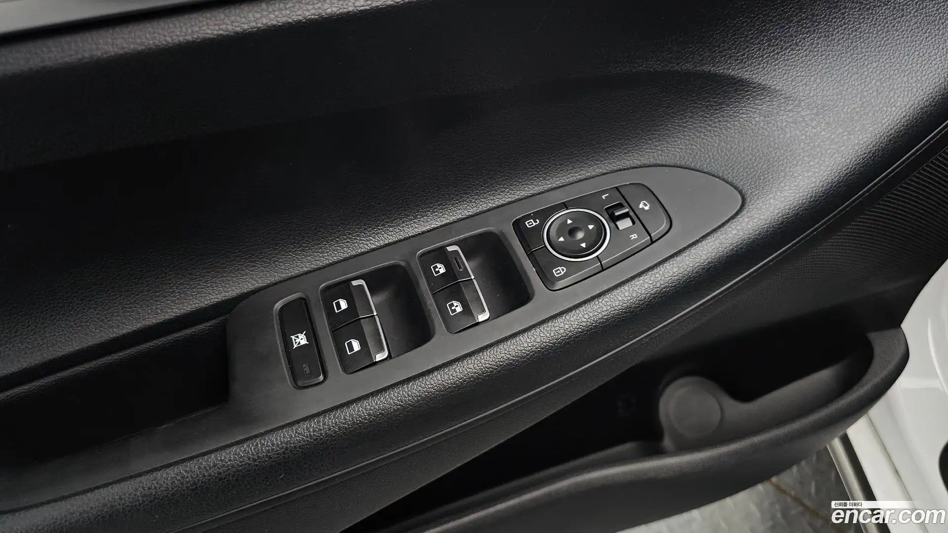 Grandeur Hyundai 2019.6-OPTION-021