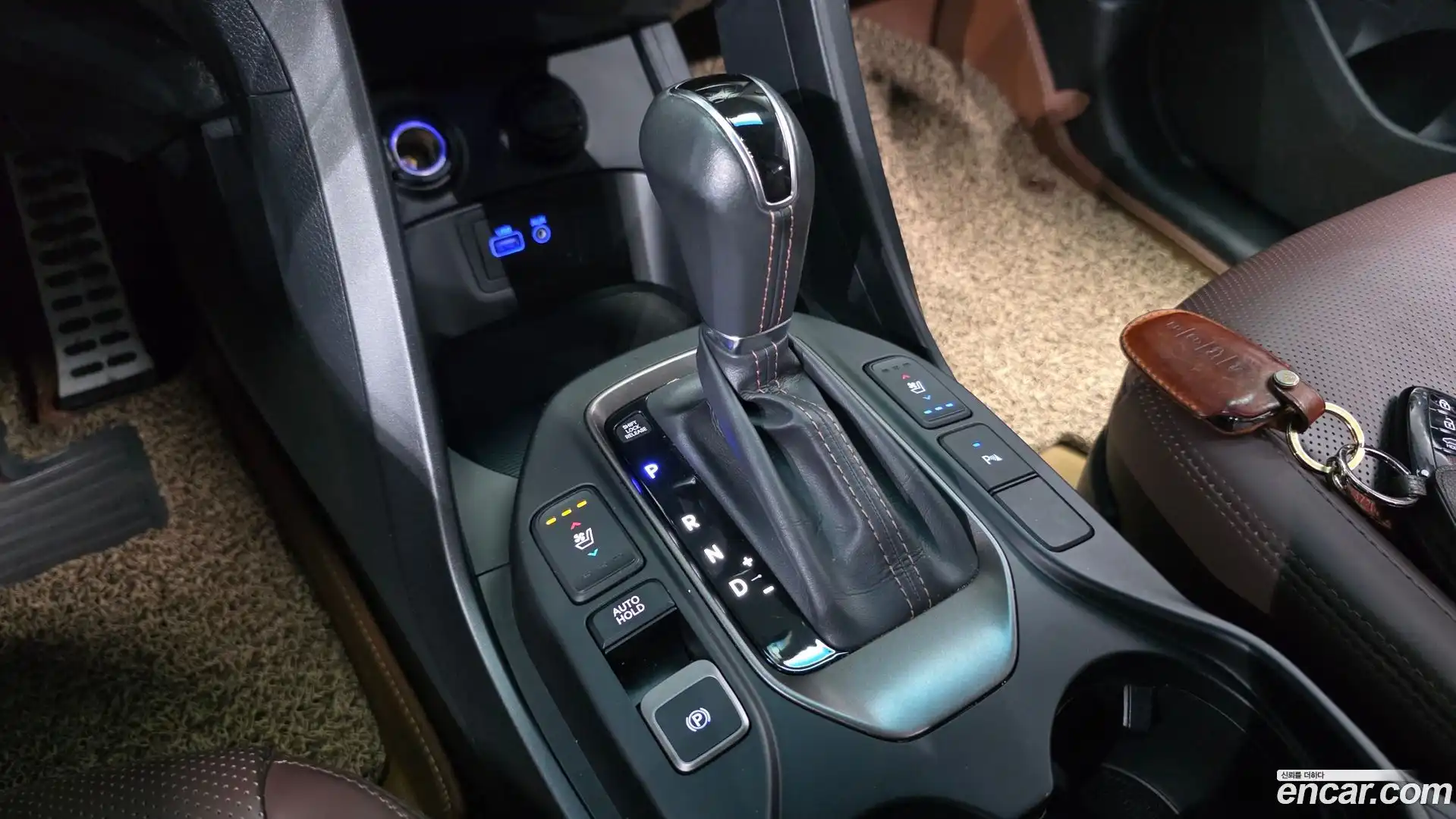 Maxcruz Hyundai 2017.5-INNER-009