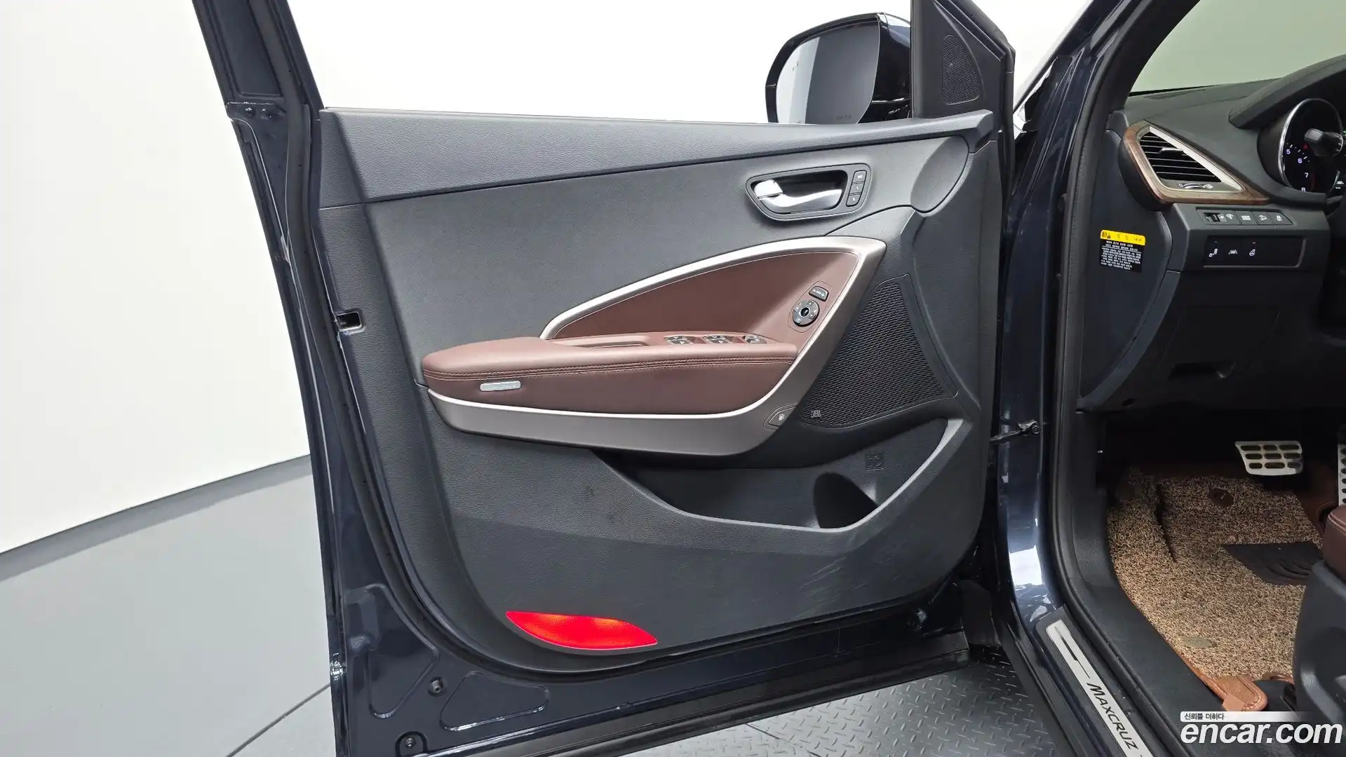 Maxcruz Hyundai 2017.5-INNER-034