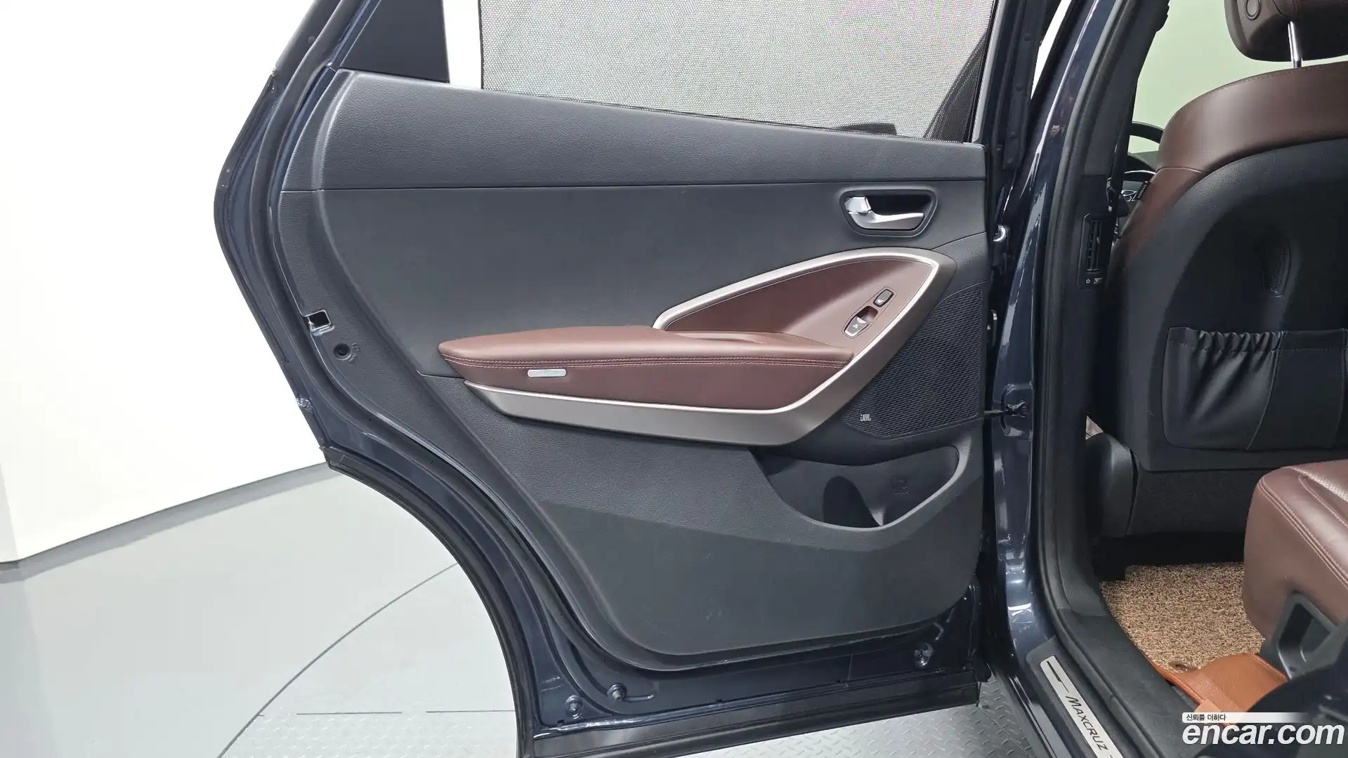 Maxcruz Hyundai 2017.5-INNER-035