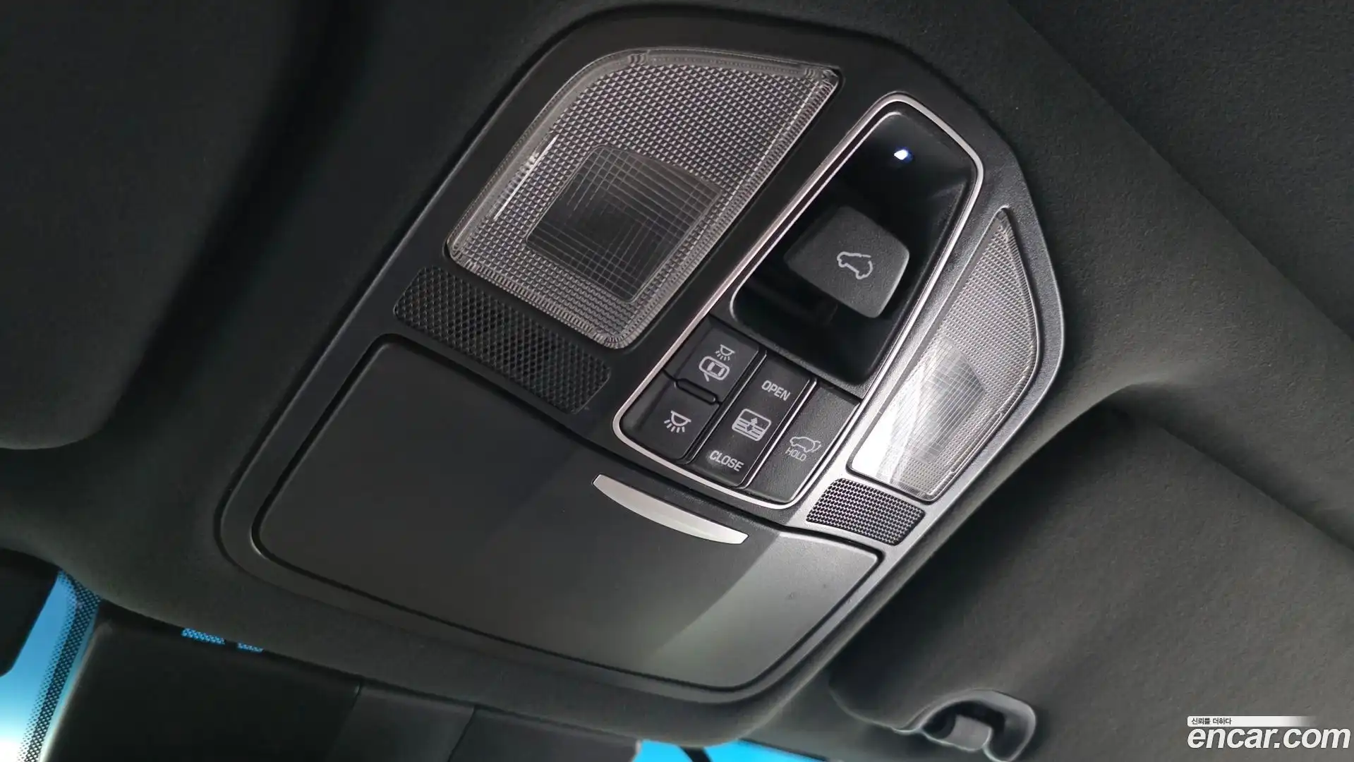 Maxcruz Hyundai 2017.5-OPTION-042
