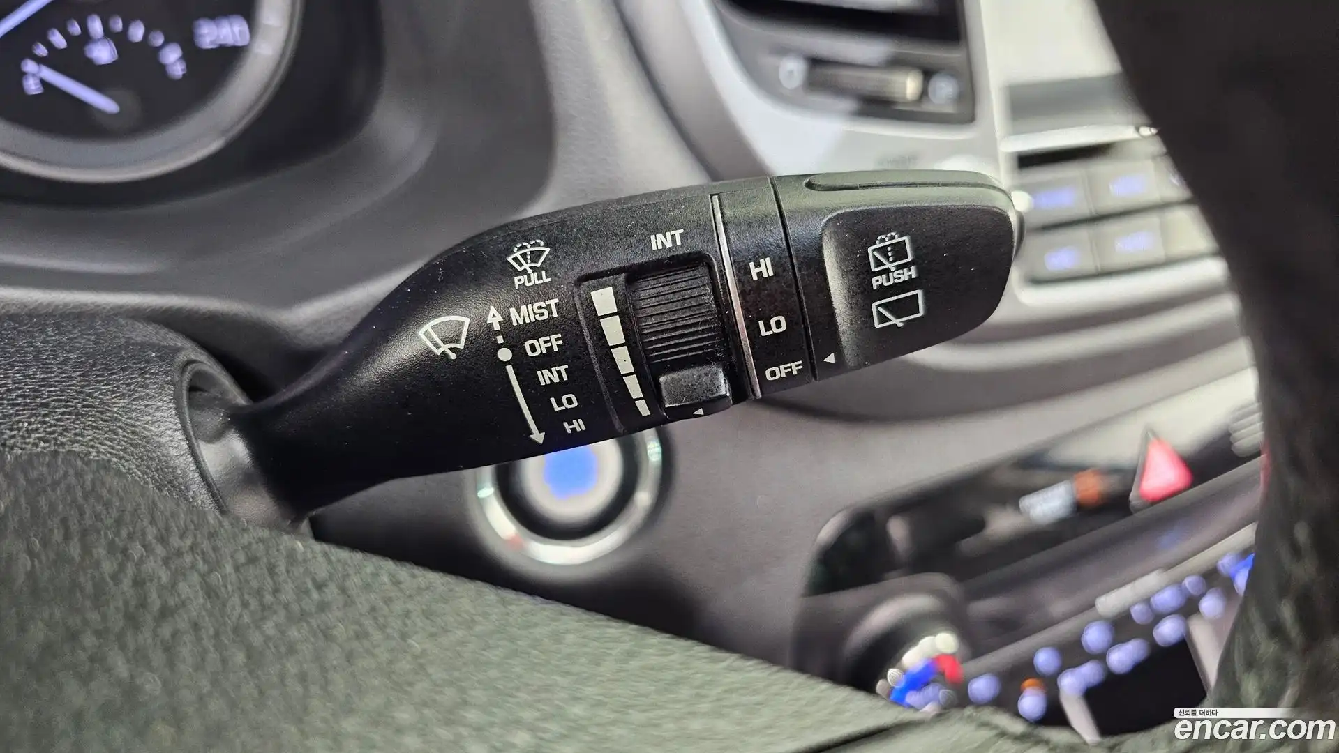 Tucson Hyundai 2016.3-OPTION-023