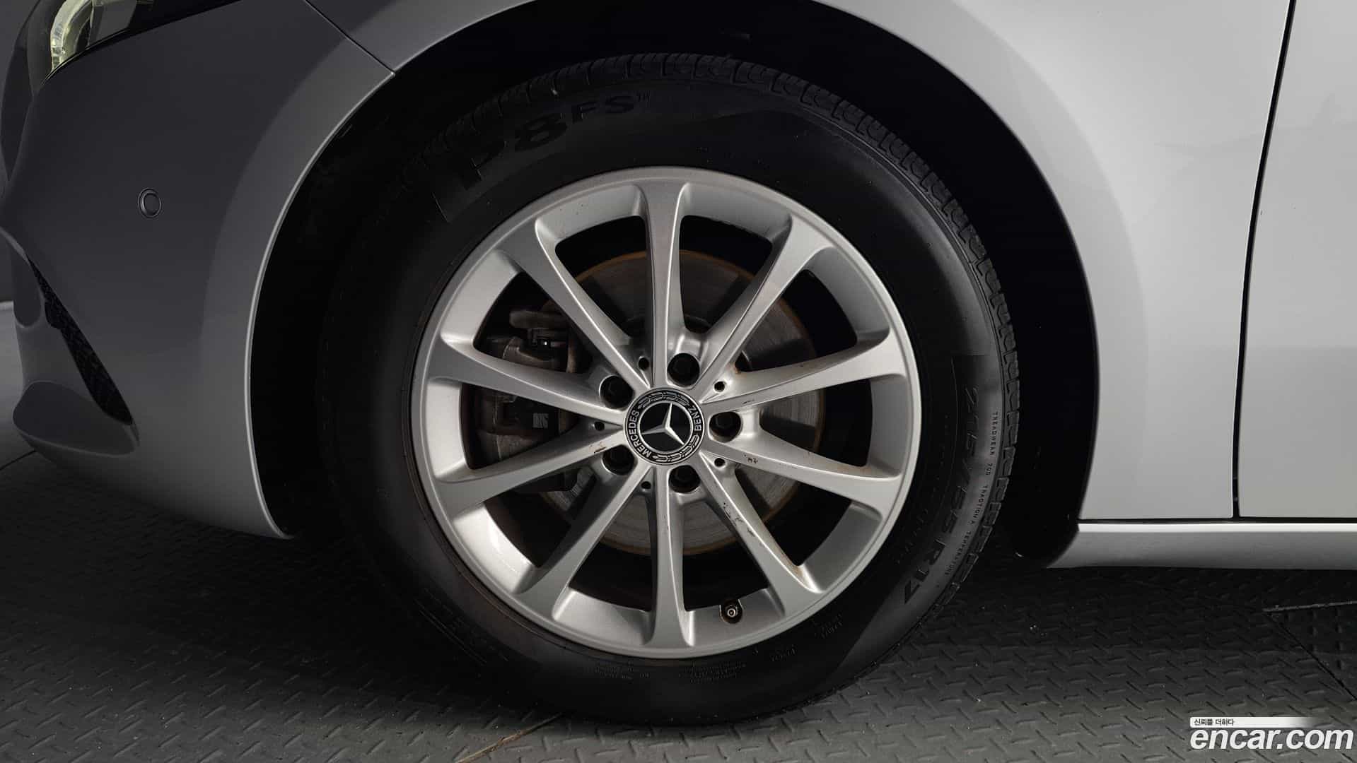 A-Class Mercedes-Benz 2019.11-OUTER-005