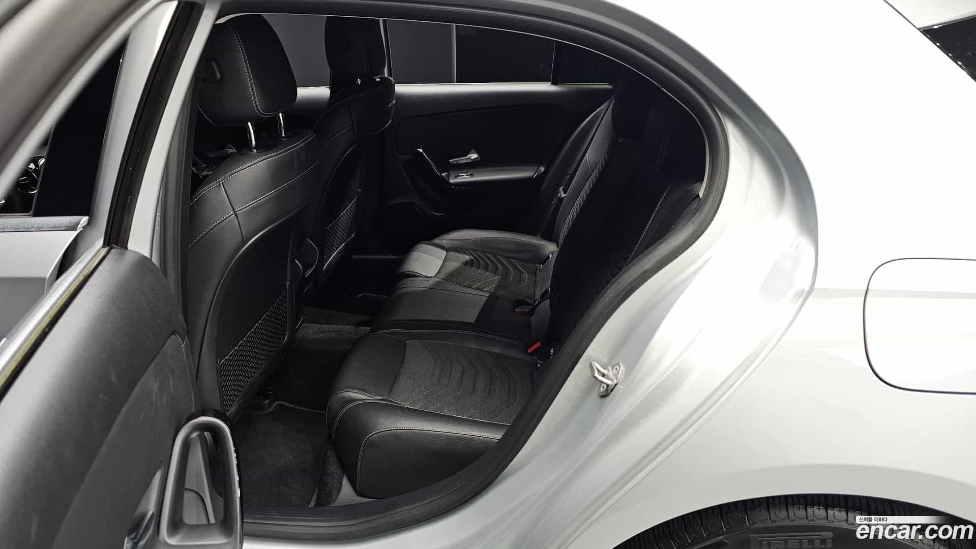 A-Class Mercedes-Benz 2019.11-OPTION-015