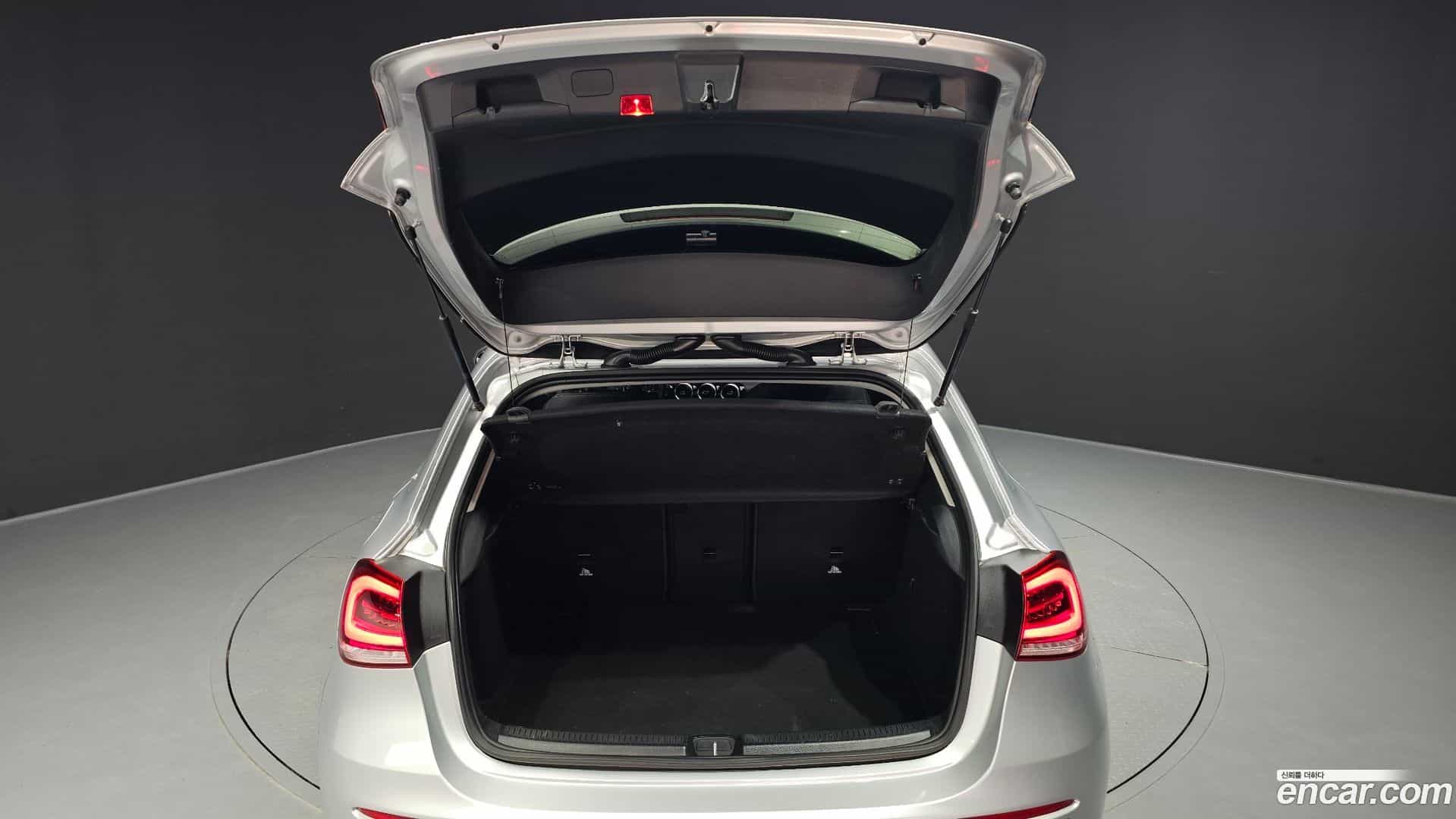 A-Class Mercedes-Benz 2019.11-OPTION-024
