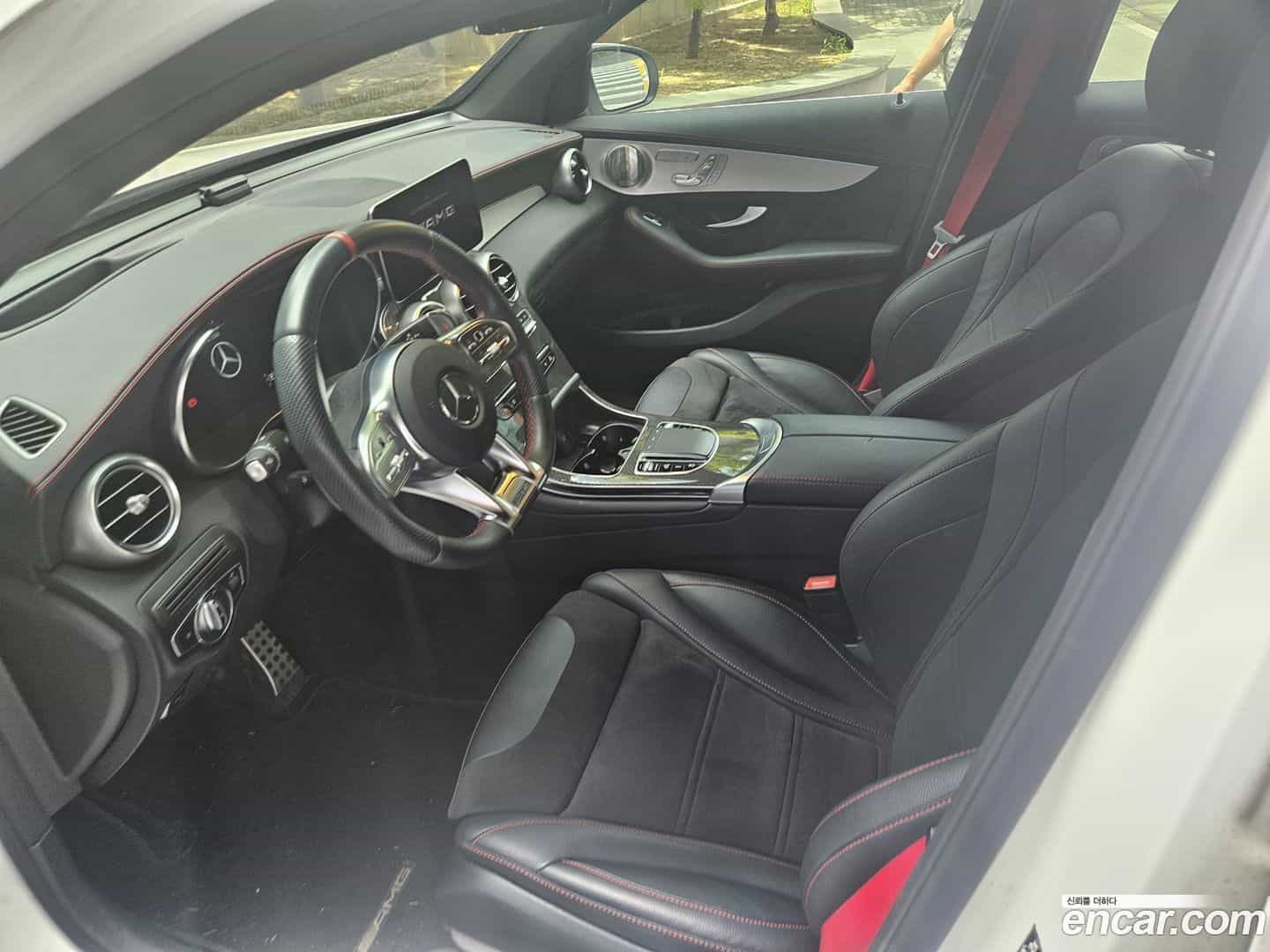 GLC-Class Mercedes-Benz 2021.11-INNER-010