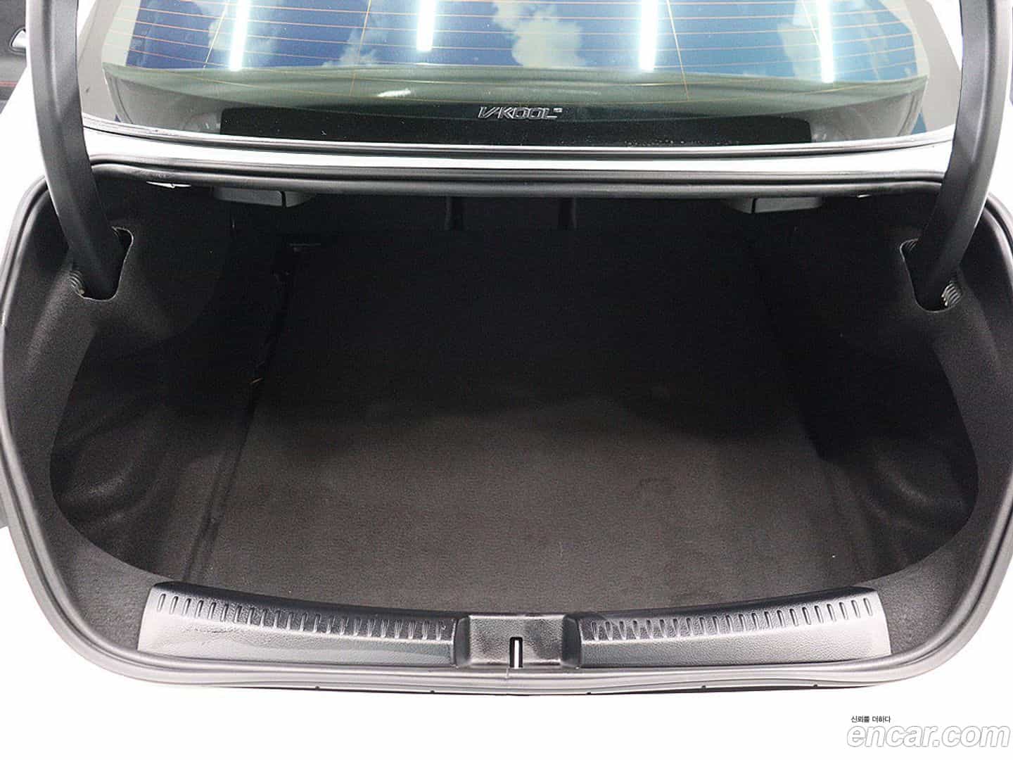 CLA-Class Mercedes-Benz 2024.4-OUTER-005