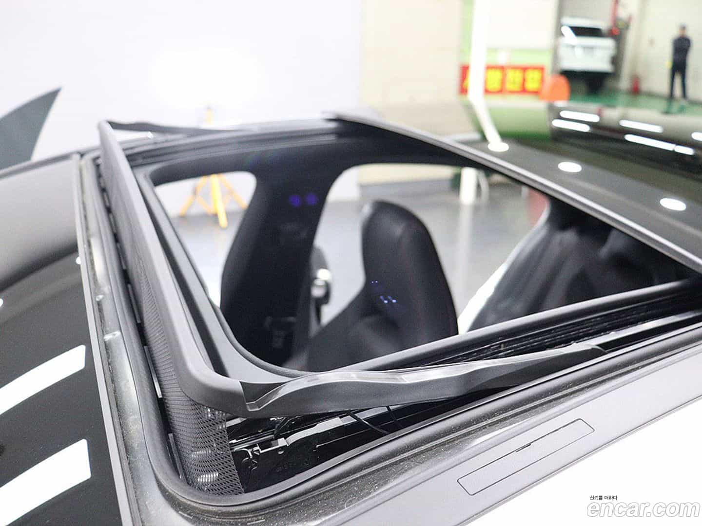 CLA-Class Mercedes-Benz 2024.4-OPTION-017