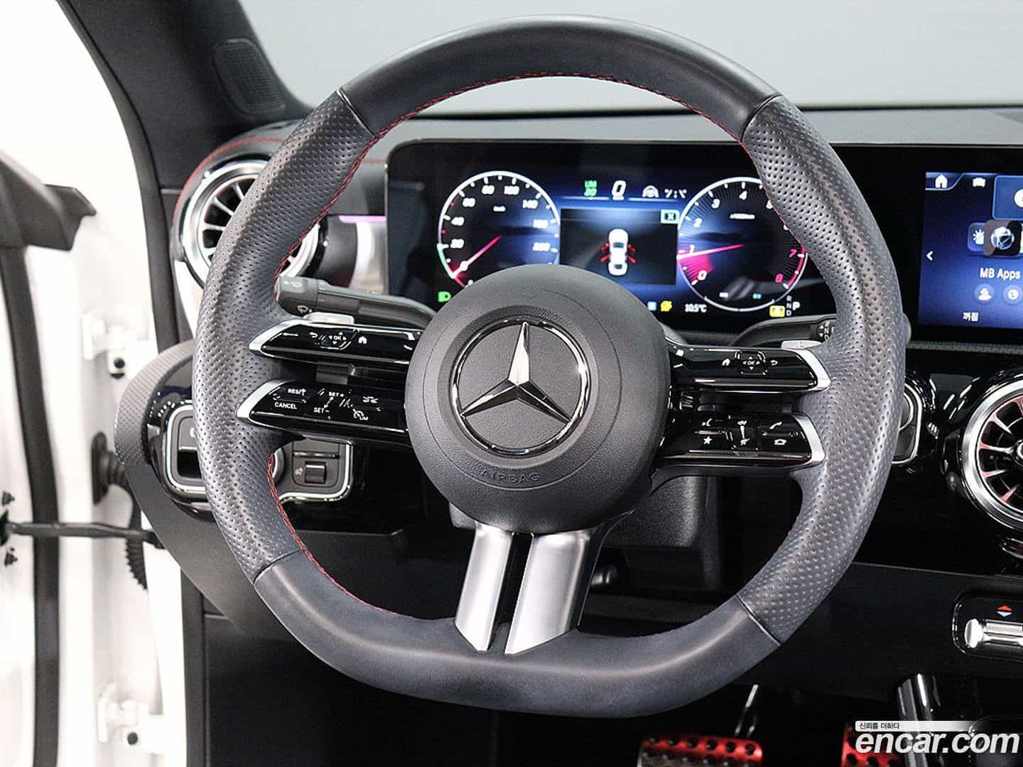 CLA-Class Mercedes-Benz 2024.4-OPTION-019