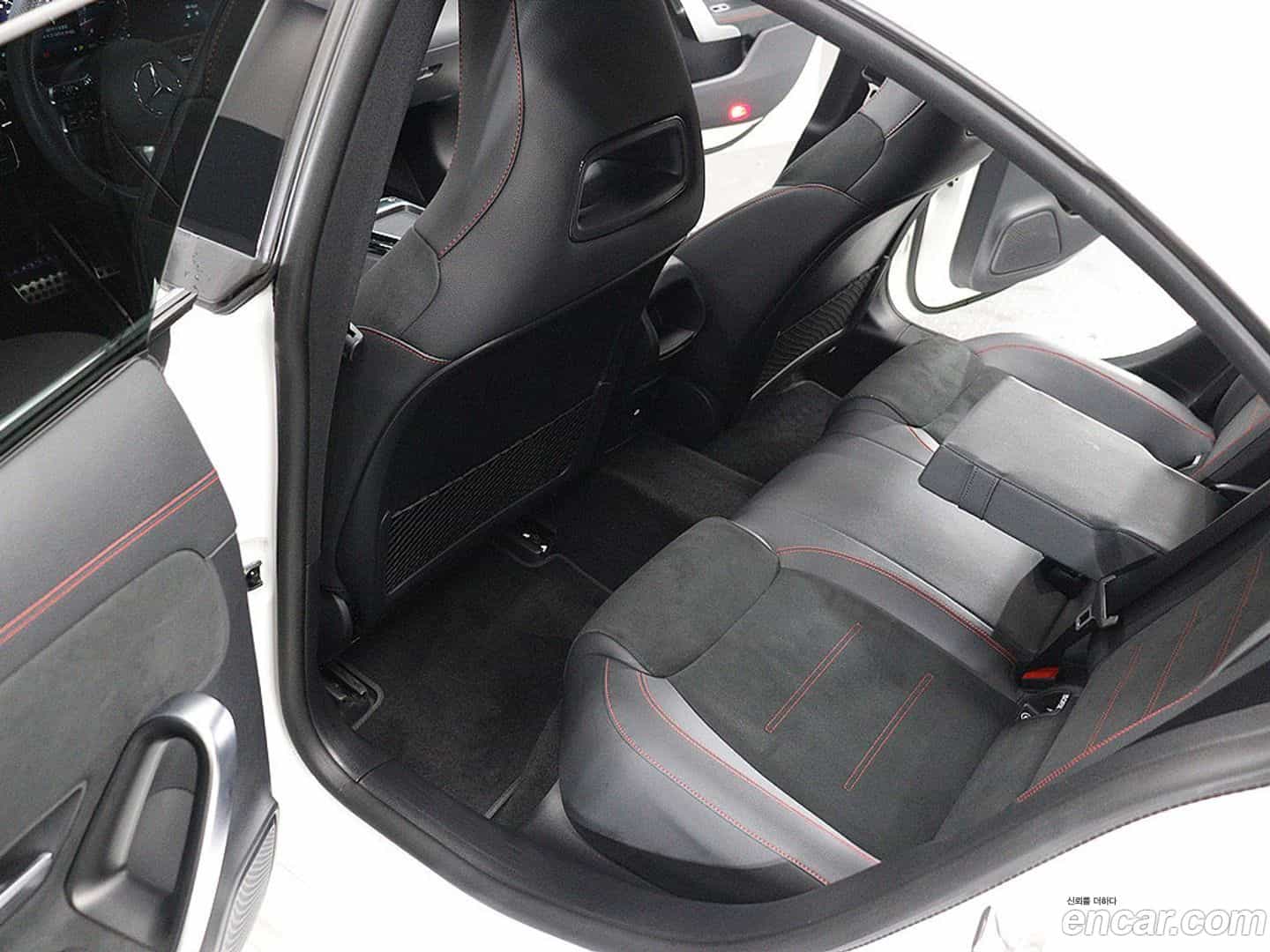 CLA-Class Mercedes-Benz 2024.4-OPTION-020