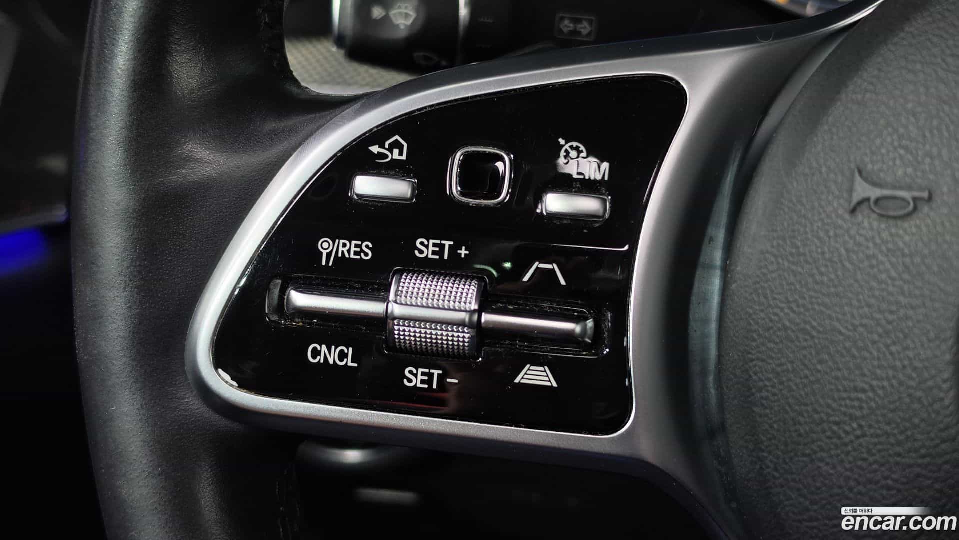 E-Class Mercedes-Benz 2020.5-OPTION-017