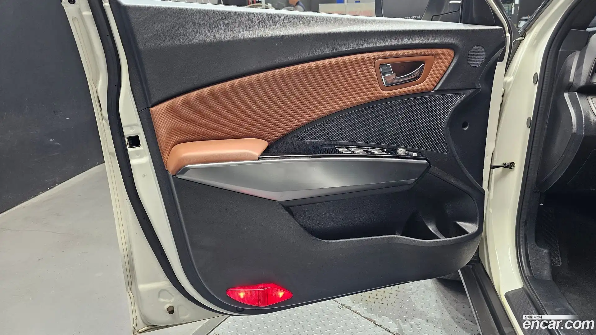 TIBOLI KG Mobility 2019.2-INNER-034