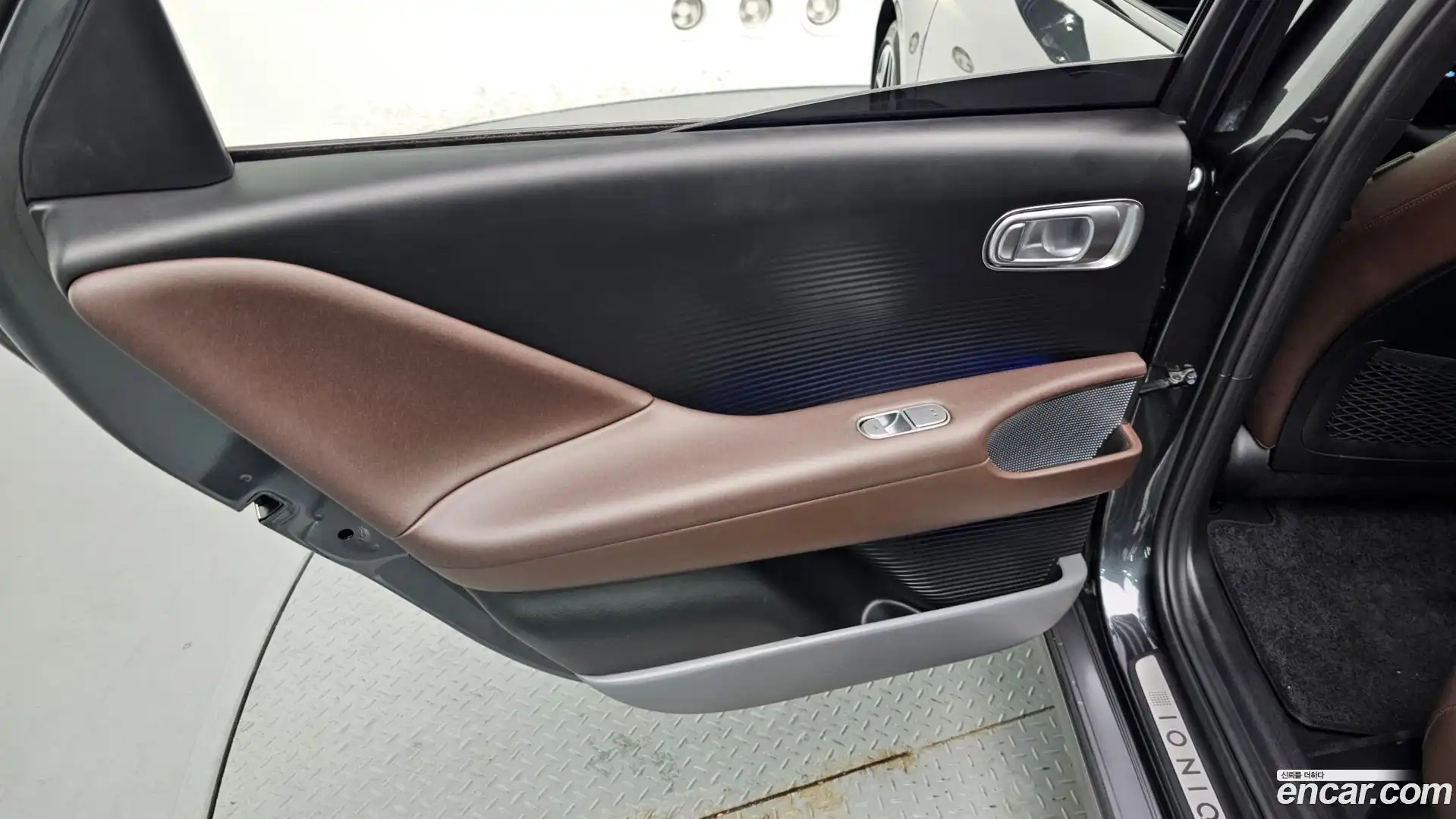 Ioniq6 Hyundai 2022.10-INNER-035
