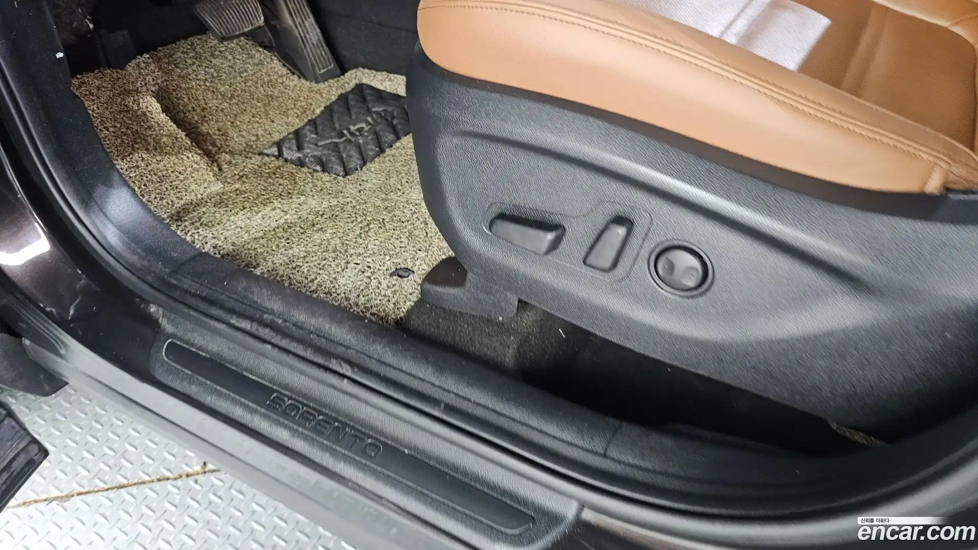 Sorento Kia 2018.0-OPTION-022