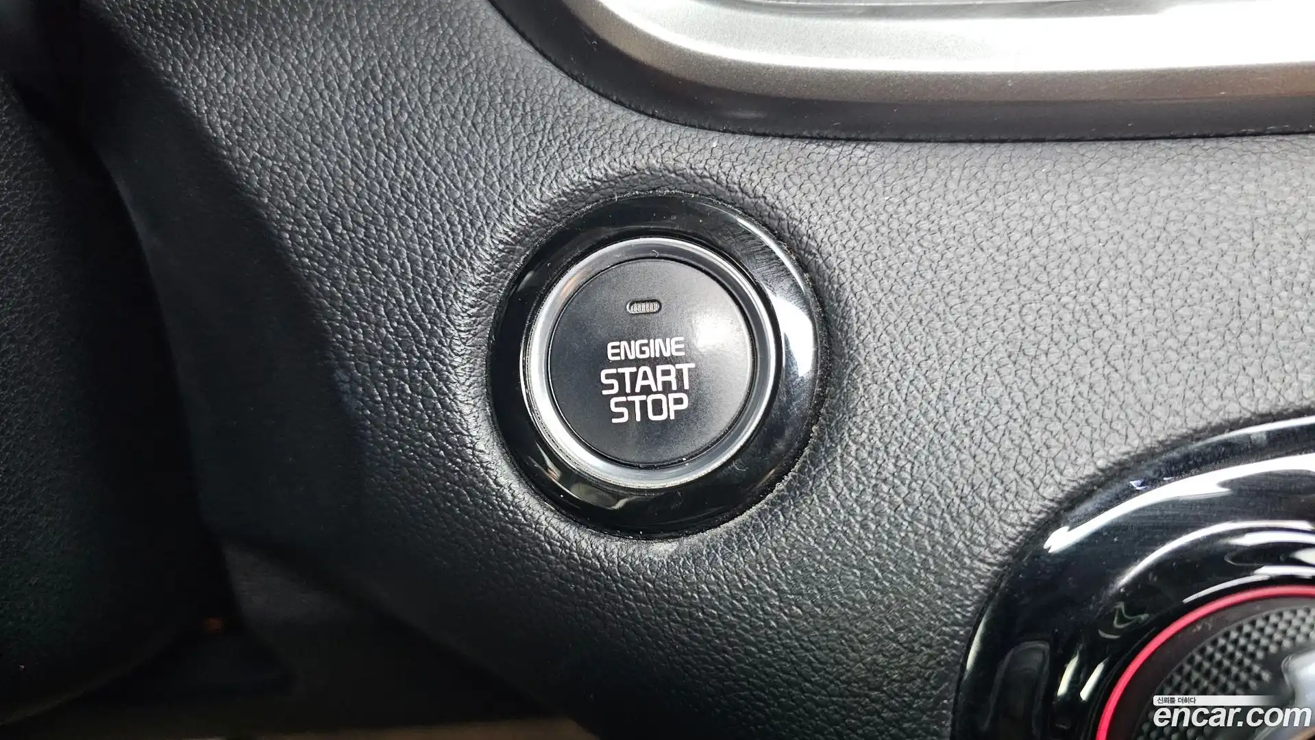 Sorento Kia 2018.0-OPTION-042