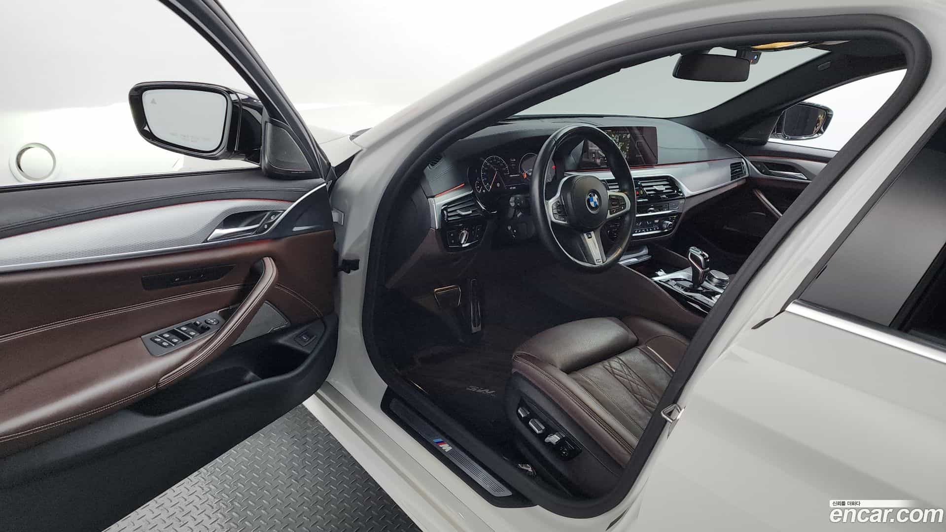 5-Series BMW 2019.6-INNER-010