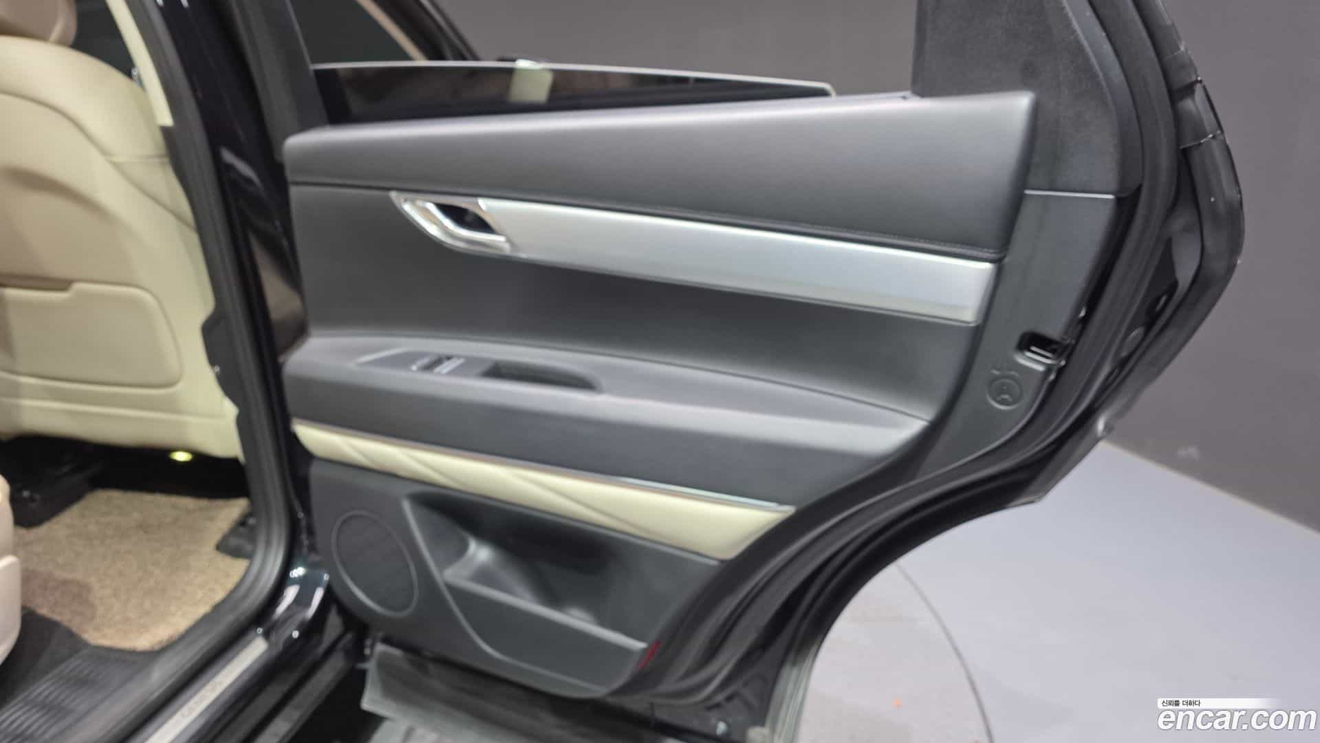 GV80 Genesis 2023.2-INNER-035