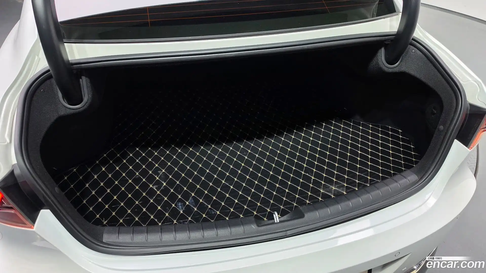 Grandeur Hyundai 2020.2-OPTION-043