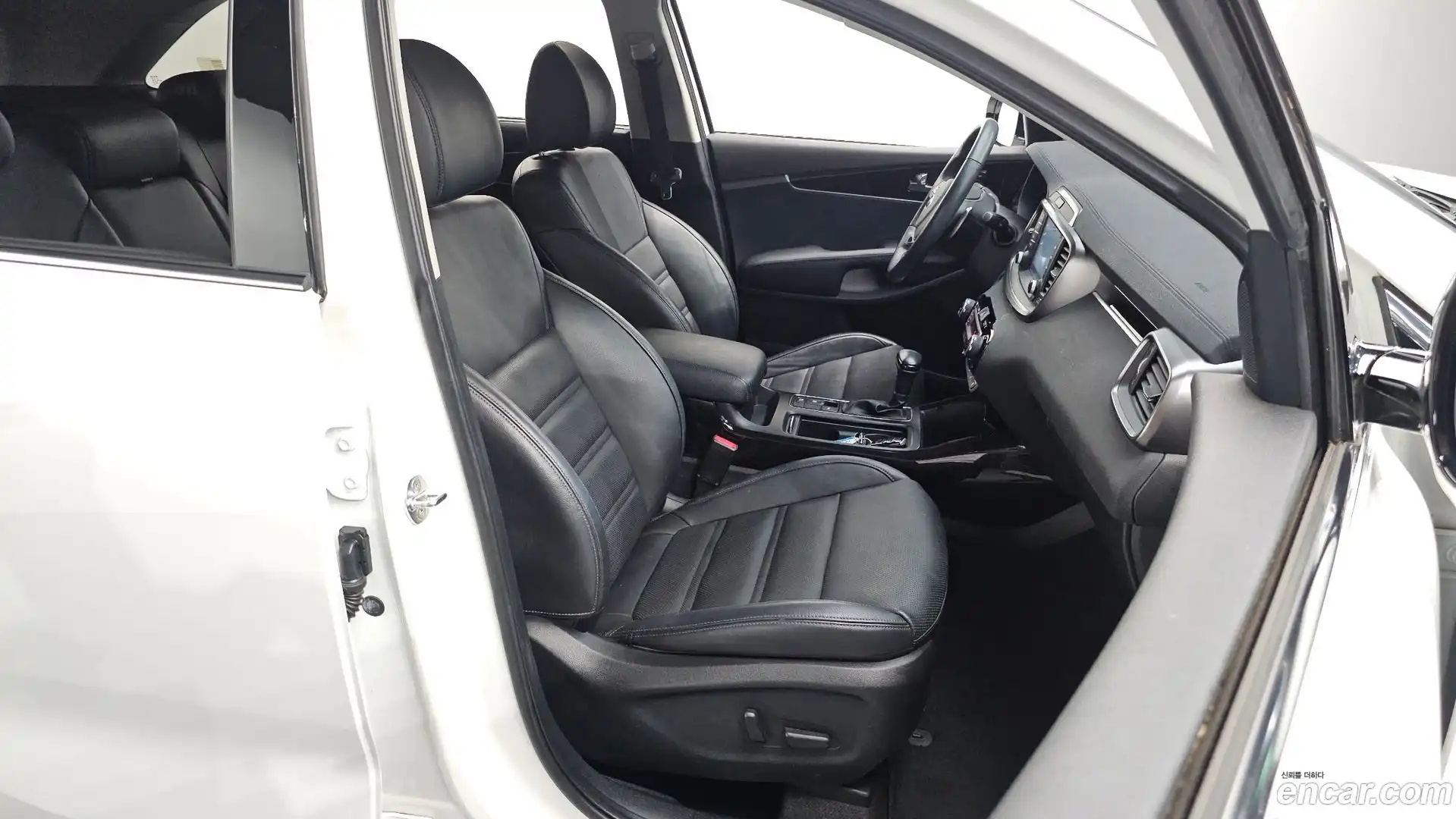 Sorento Kia 2019.8-OPTION-016