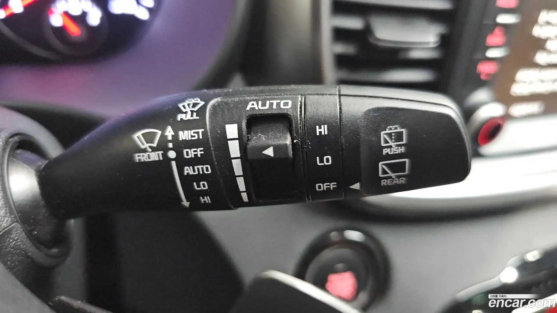 Sorento Kia 2019.8-OPTION-044