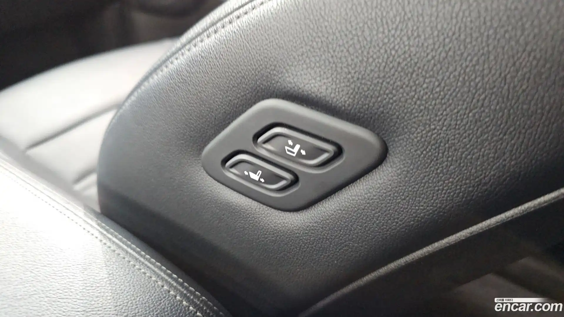 Sorento Kia 2019.8-OPTION-045