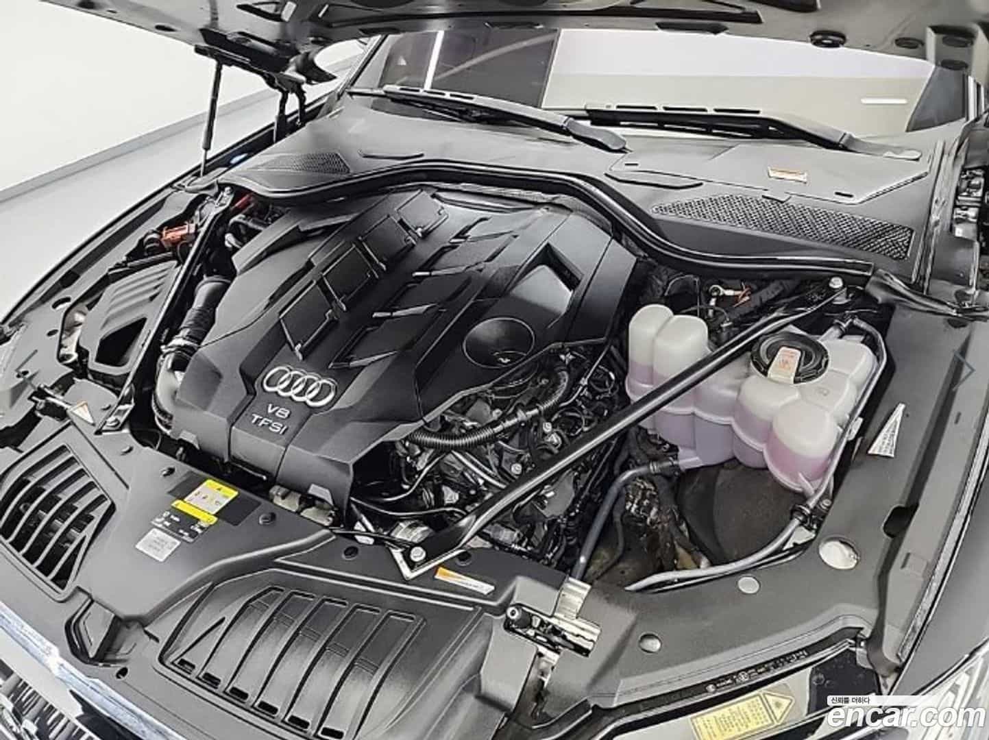 A8 Audi 2021.11-OUTER-005