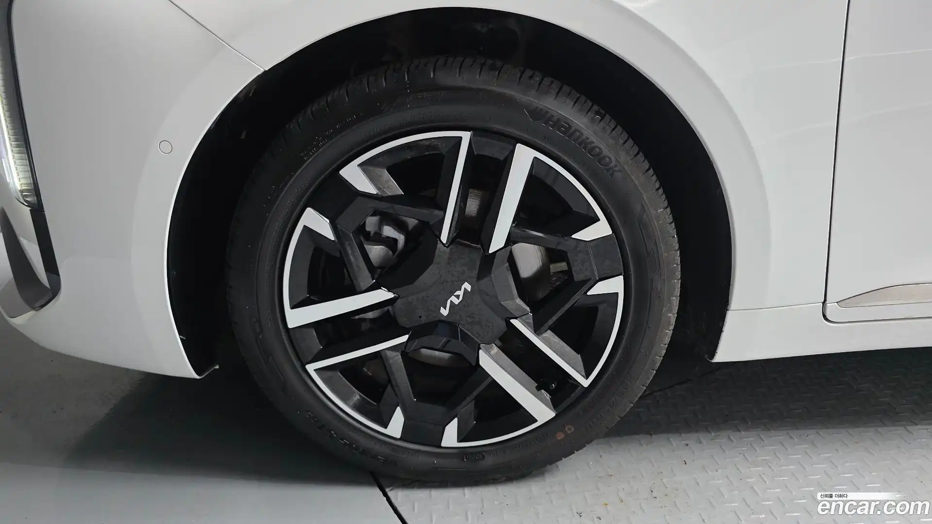 K8 Kia 2025.10-OUTER-005