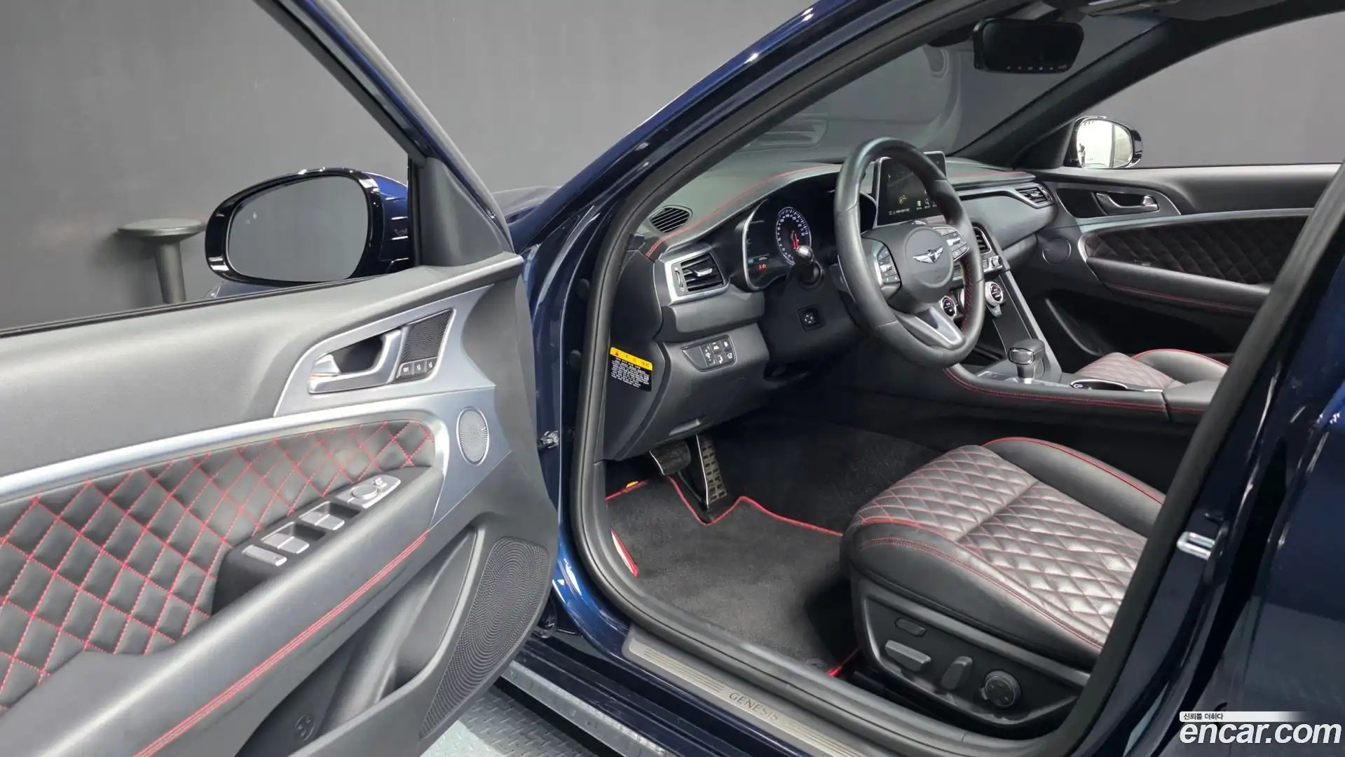 G70 Genesis 2019.0-INNER-010