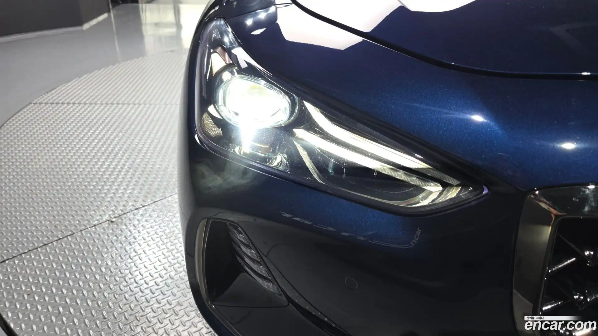 G70 Genesis 2019.0-OUTER-032