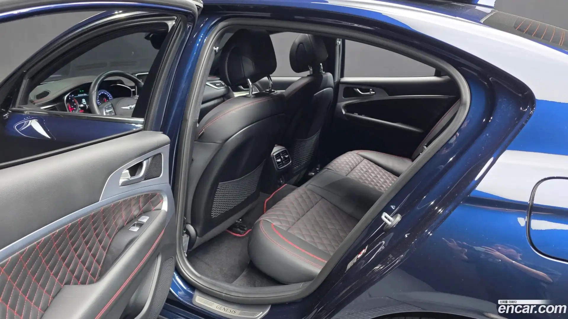 G70 Genesis 2019.0-INNER-036