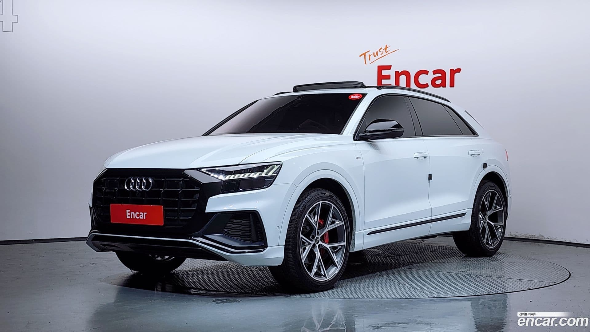 Main__Slider__Photo:Q8 Audi 2023.11-0