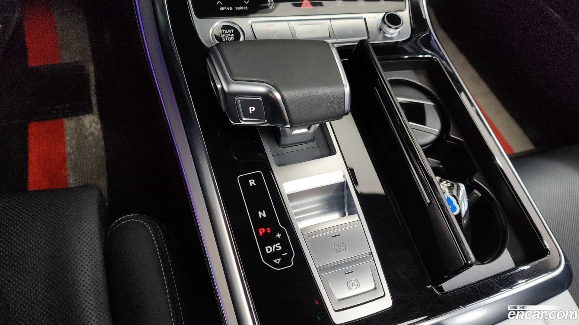 Q8 Audi 2023.11-INNER-009