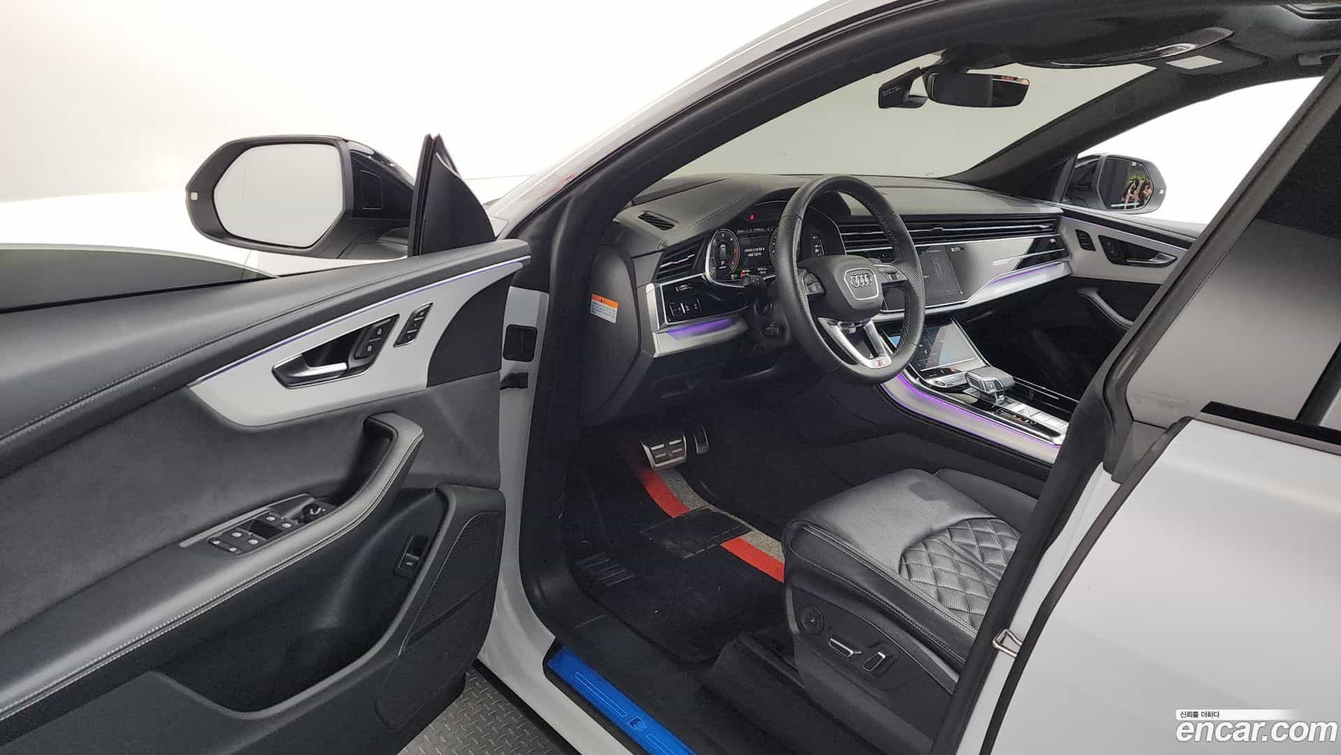Q8 Audi 2023.11-INNER-010