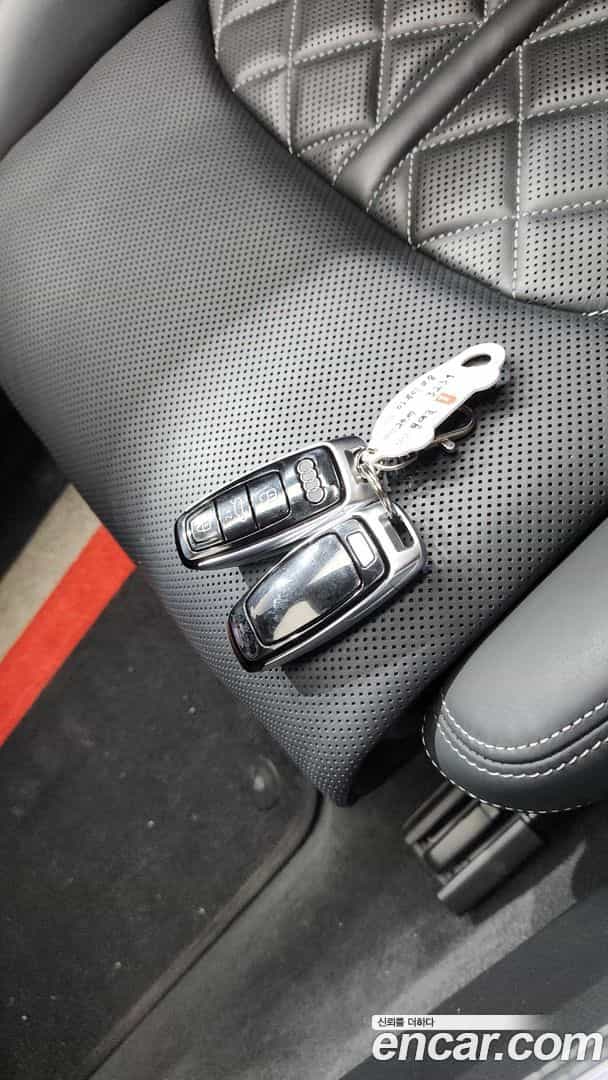 Q8 Audi 2023.11-OPTION-023